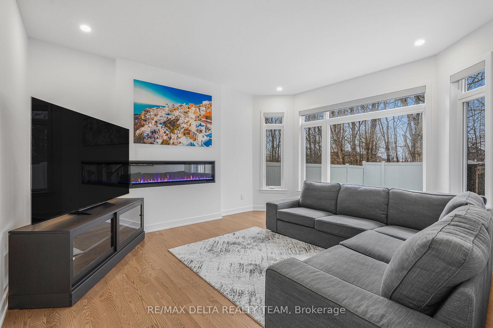 Photo 11 of 39 Angel Heights, Ottawa, Stittsville (South) — HOMEH