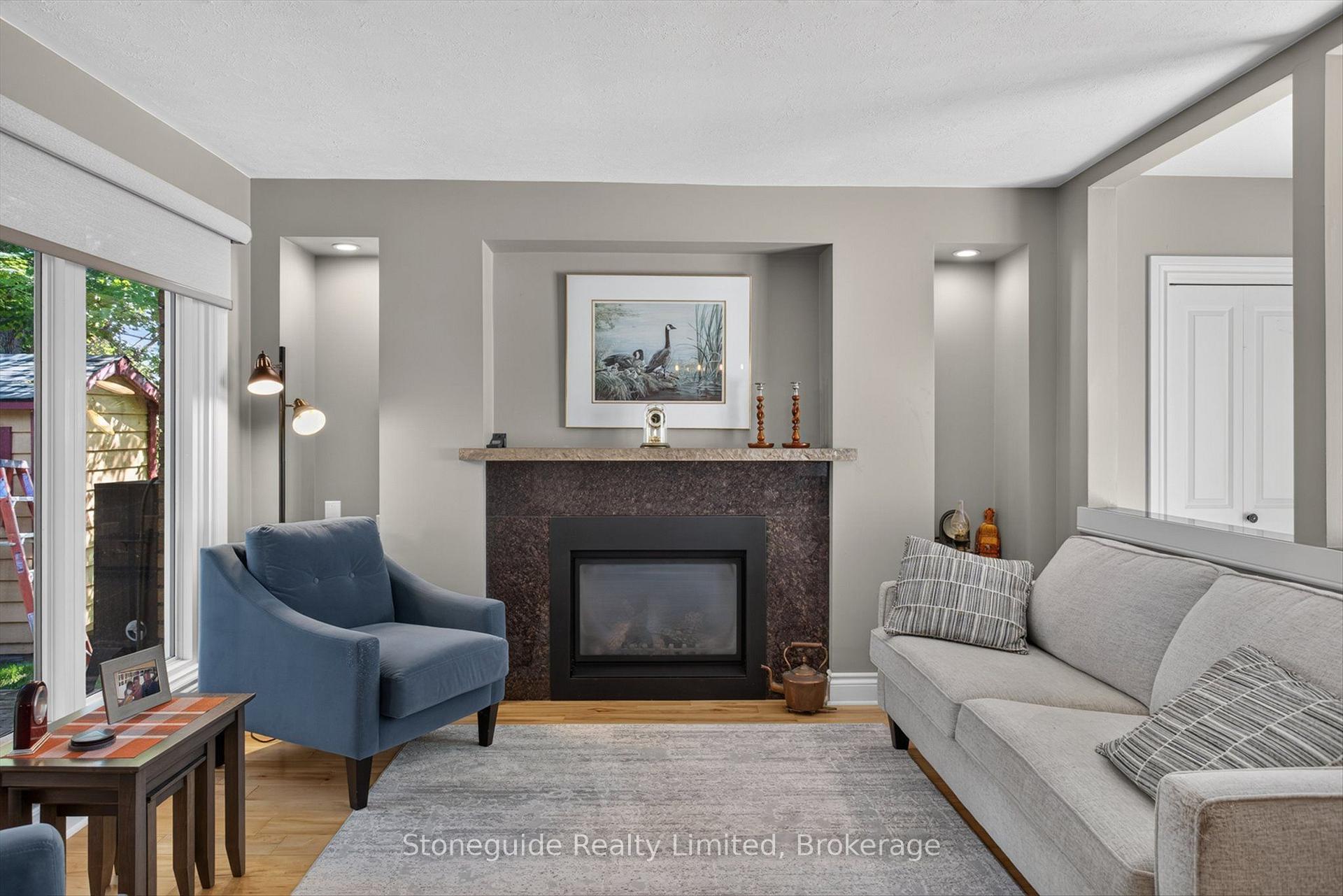 Photo 9 of 702 Walkerfield Avenue, Peterborough, Town Ward 3 — HOMEH