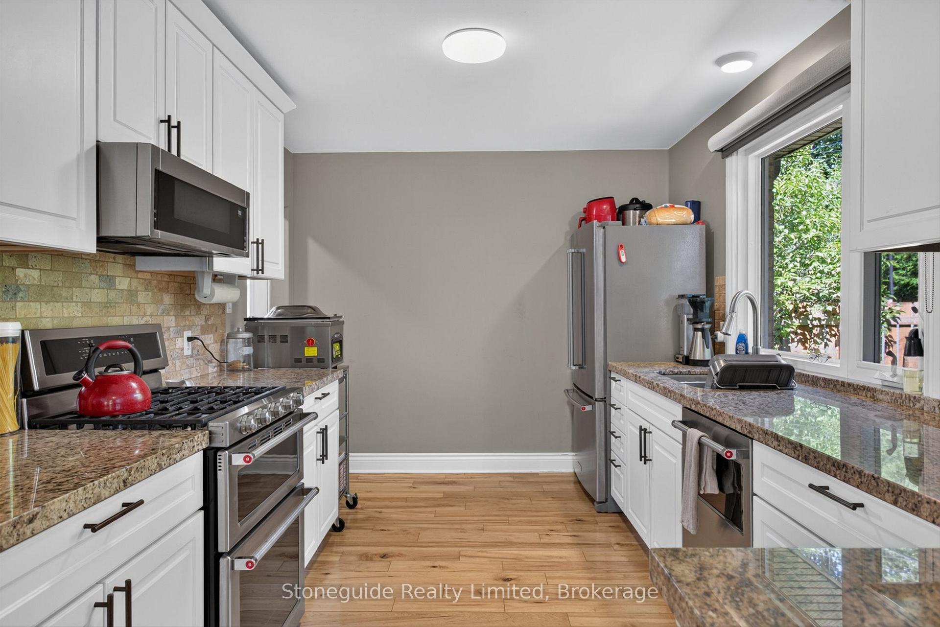 Photo 15 of 702 Walkerfield Avenue, Peterborough, Town Ward 3 — HOMEH