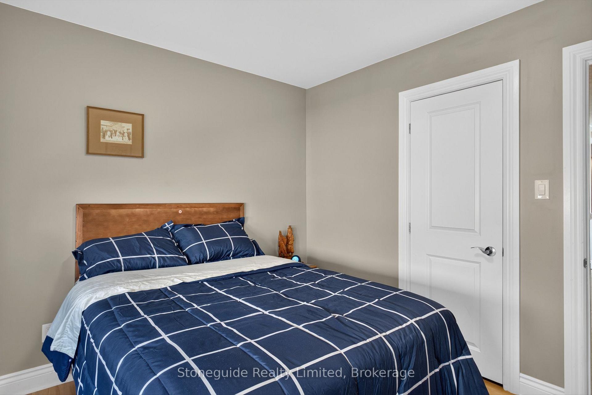 Photo 30 of 702 Walkerfield Avenue, Peterborough, Town Ward 3 — HOMEH