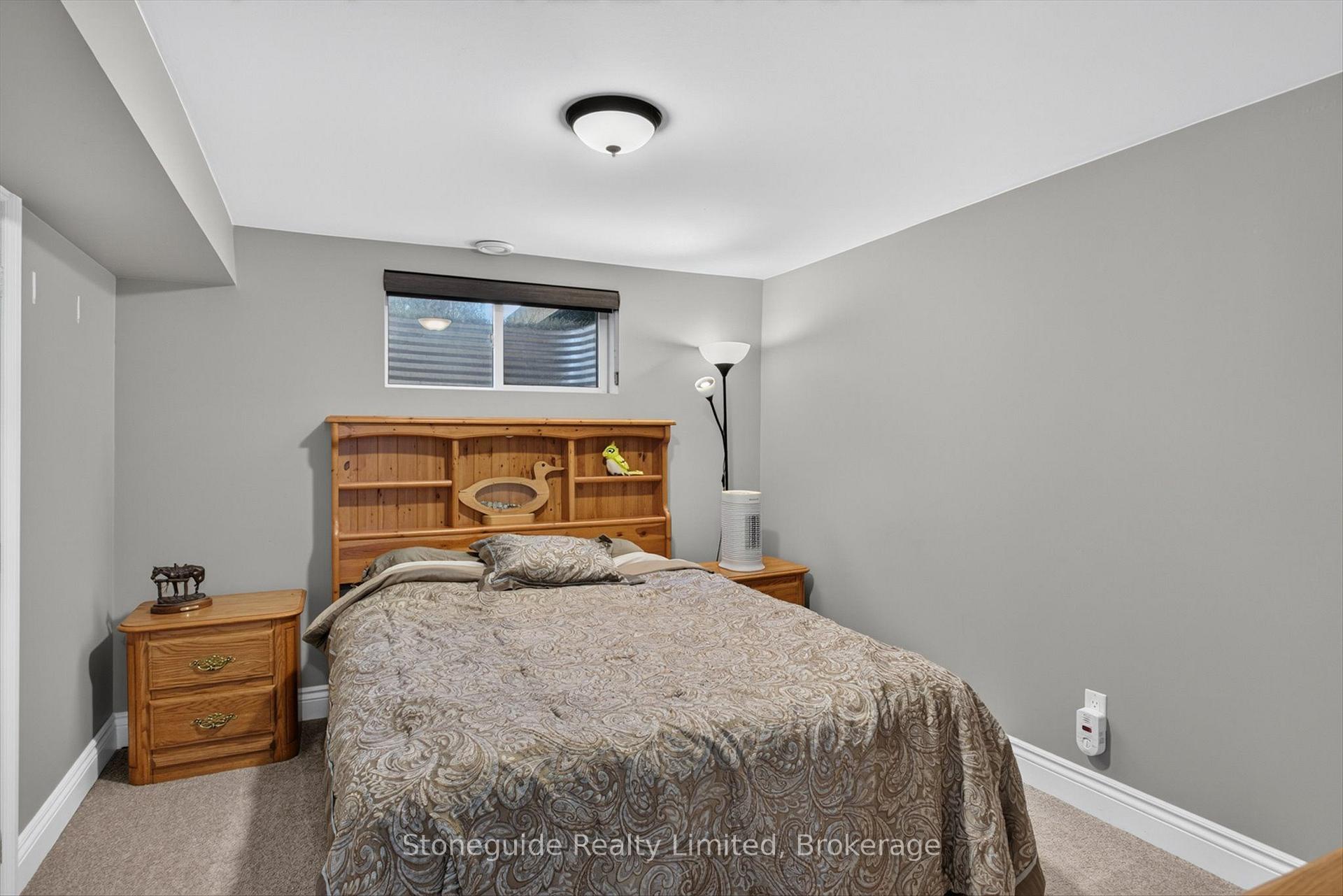 Photo 37 of 702 Walkerfield Avenue, Peterborough, Town Ward 3 — HOMEH