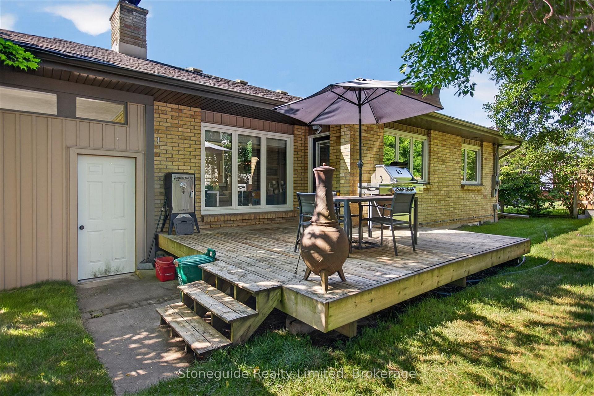 Photo 44 of 702 Walkerfield Avenue, Peterborough, Town Ward 3 — HOMEH