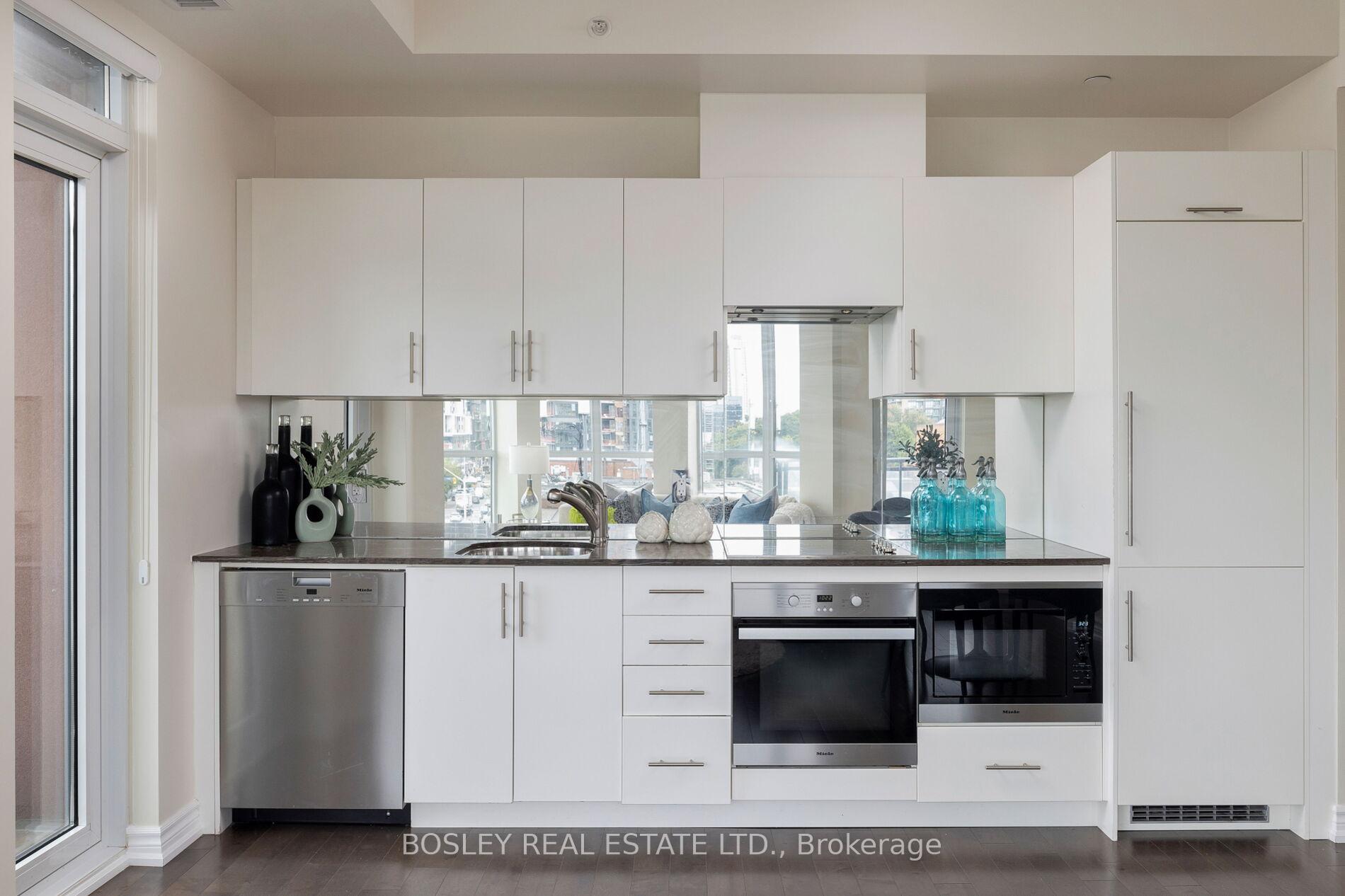 Photo 12 of Unit 412, 23 Glebe Road W, Toronto, Yonge-Eglinton — HOMEH