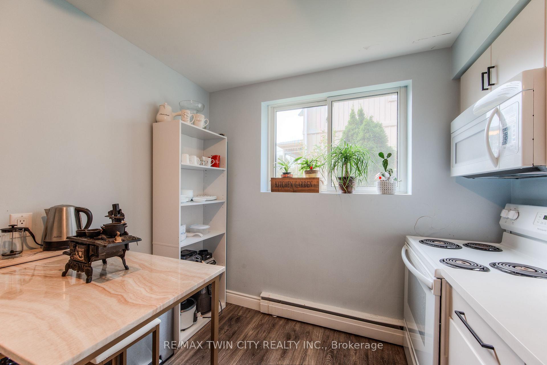 Photo 9 of Unit 1, 132 Allen Street E, Waterloo, Uptown Waterloo/North Ward — HOMEH