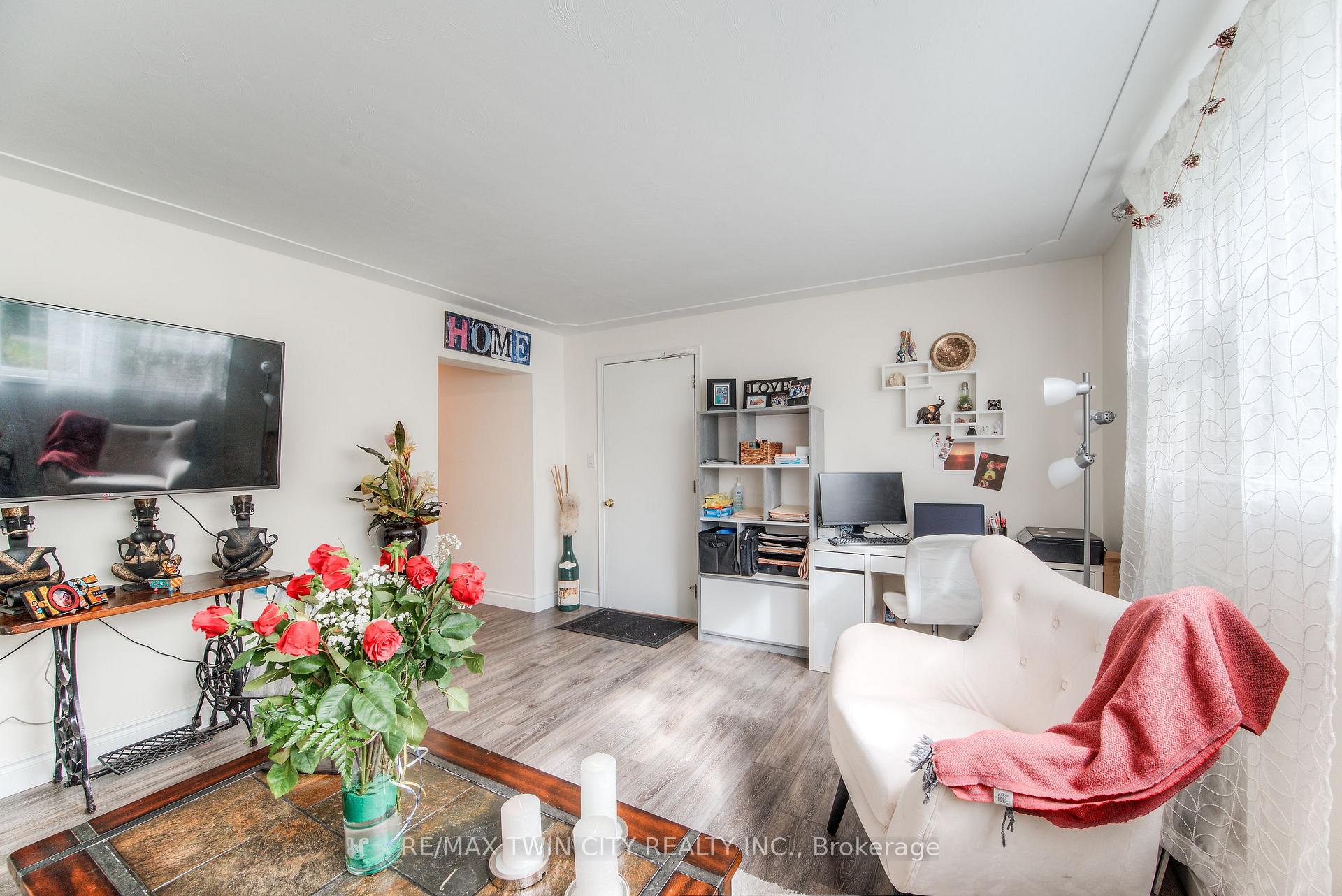 Photo 14 of Unit 1, 132 Allen Street E, Waterloo, Uptown Waterloo/North Ward — HOMEH