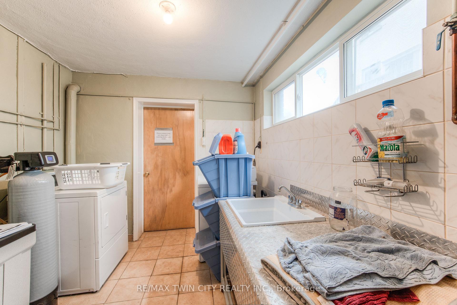 Photo 17 of Unit 1, 132 Allen Street E, Waterloo, Uptown Waterloo/North Ward — HOMEH