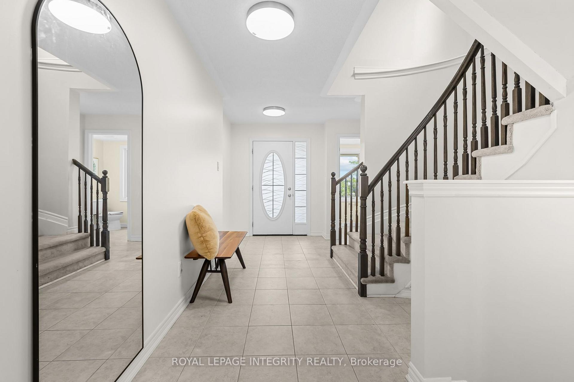 Photo 3 of 1002 Laburnum Walk, Ottawa, Kanata - Emerald Meadows/Trailwest — HOMEH