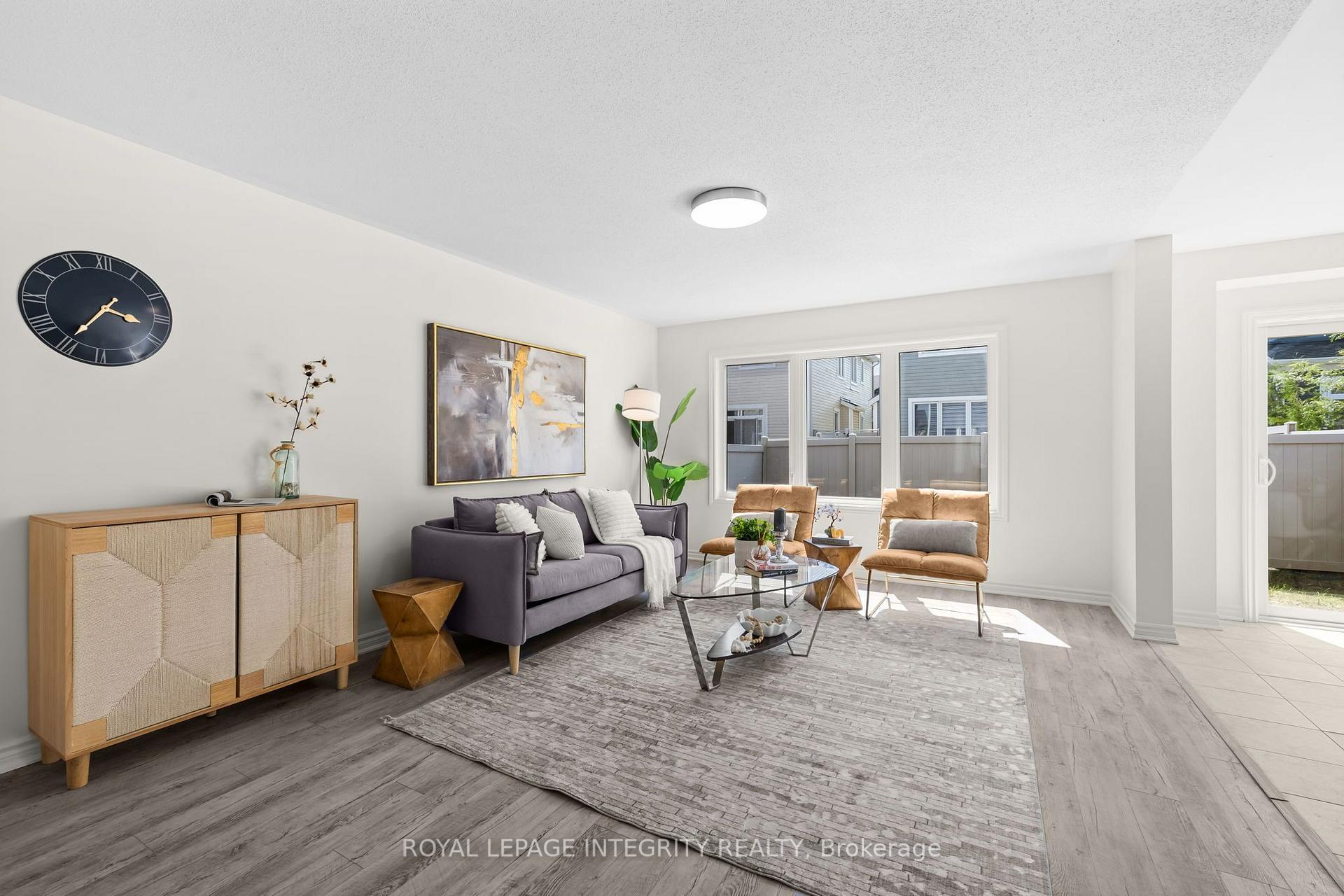 Photo 6 of 1002 Laburnum Walk, Ottawa, Kanata - Emerald Meadows/Trailwest — HOMEH