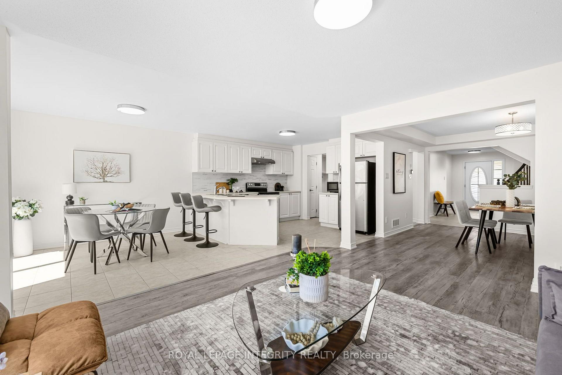 Photo 9 of 1002 Laburnum Walk, Ottawa, Kanata - Emerald Meadows/Trailwest — HOMEH