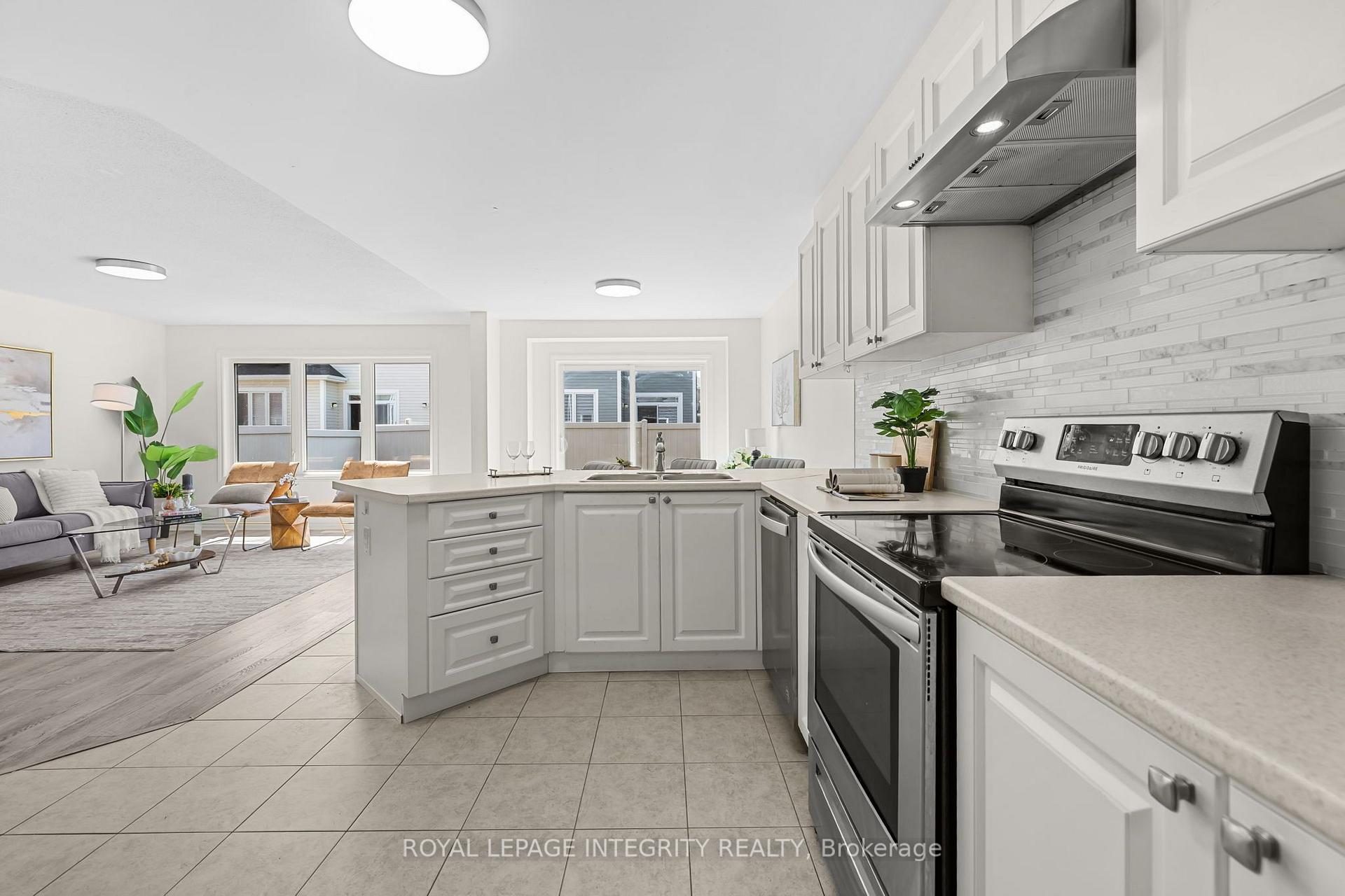 Photo 16 of 1002 Laburnum Walk, Ottawa, Kanata - Emerald Meadows/Trailwest — HOMEH