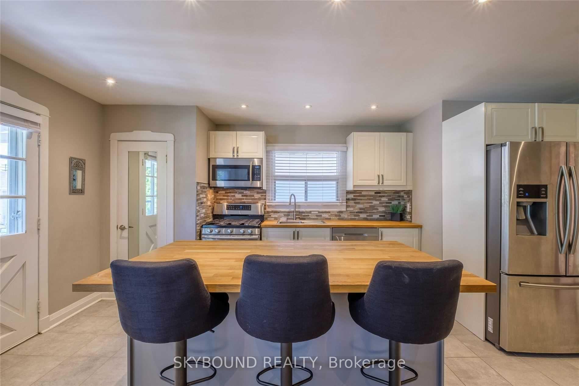 Photo 3 of 28 East 39th Street, Hamilton, Raleigh — HOMEH