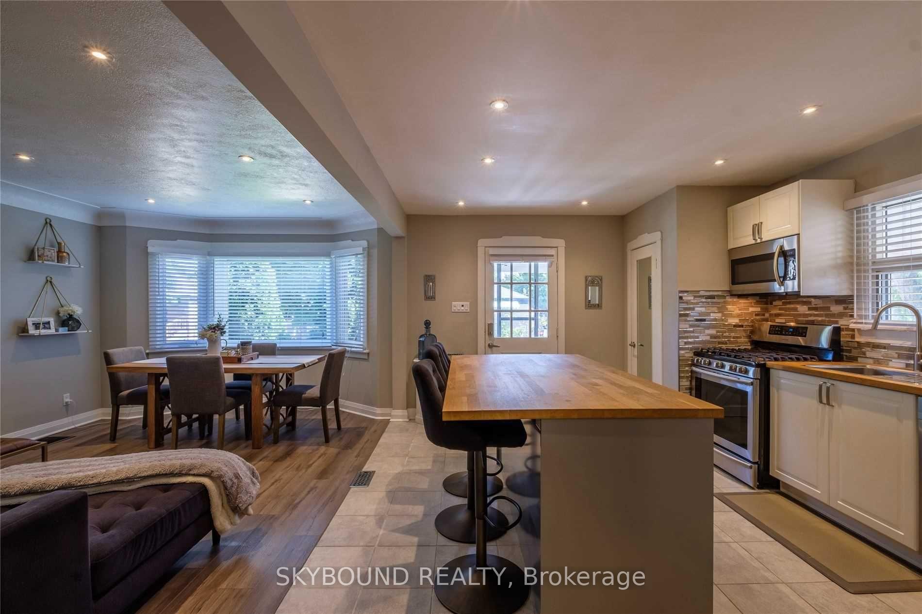 Photo 5 of 28 East 39th Street, Hamilton, Raleigh — HOMEH