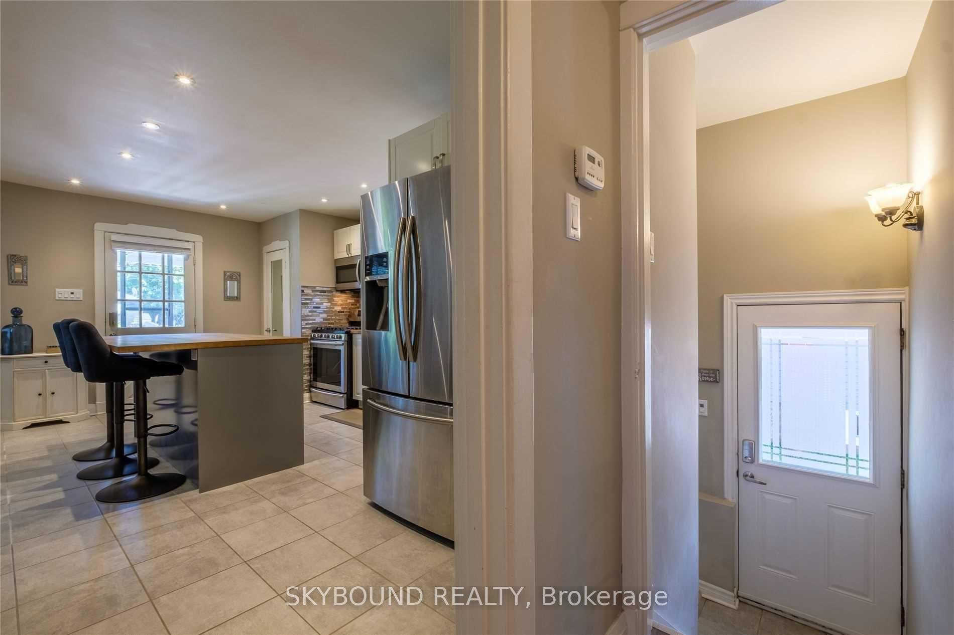 Photo 15 of 28 East 39th Street, Hamilton, Raleigh — HOMEH