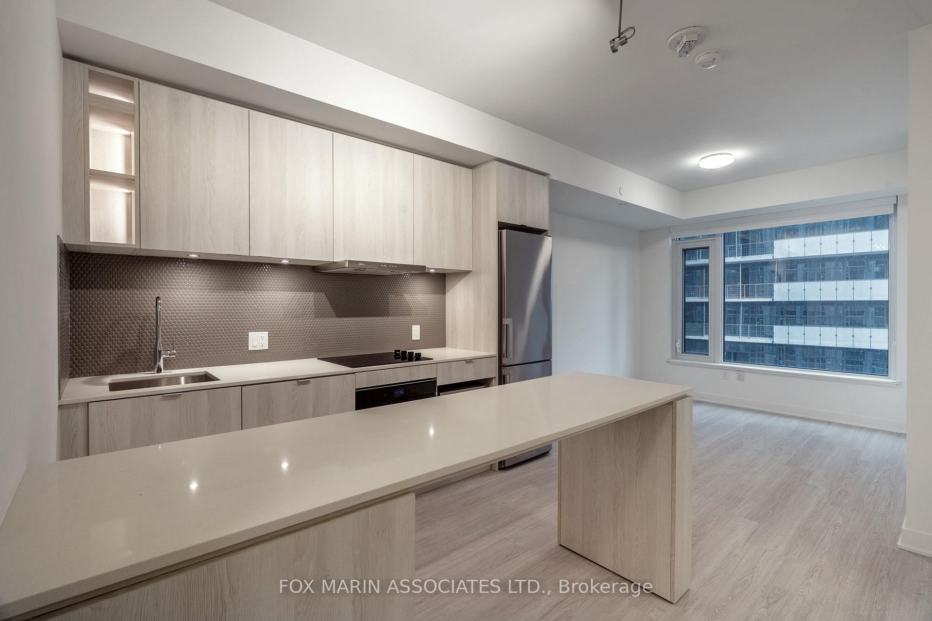 Front of Unit 802, 11 Yorkville Avenue