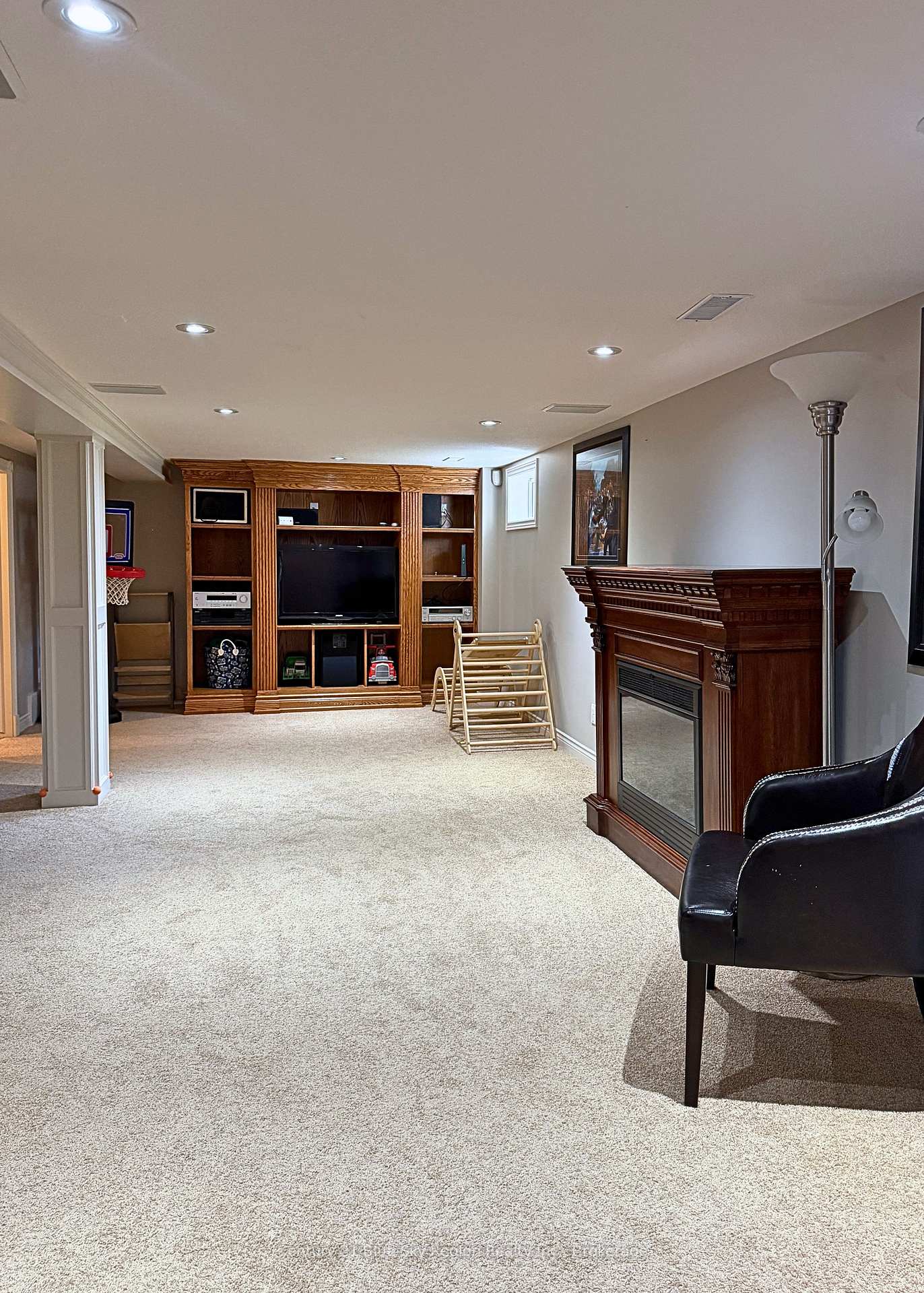 Photo 17 of 459 Hardy Street, North Bay, Central — HOMEH