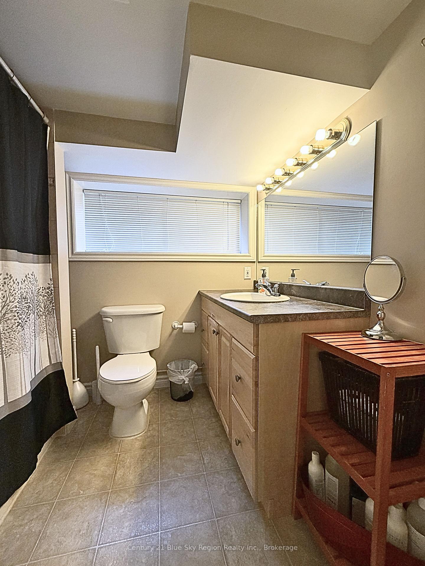 Photo 19 of 459 Hardy Street, North Bay, Central — HOMEH