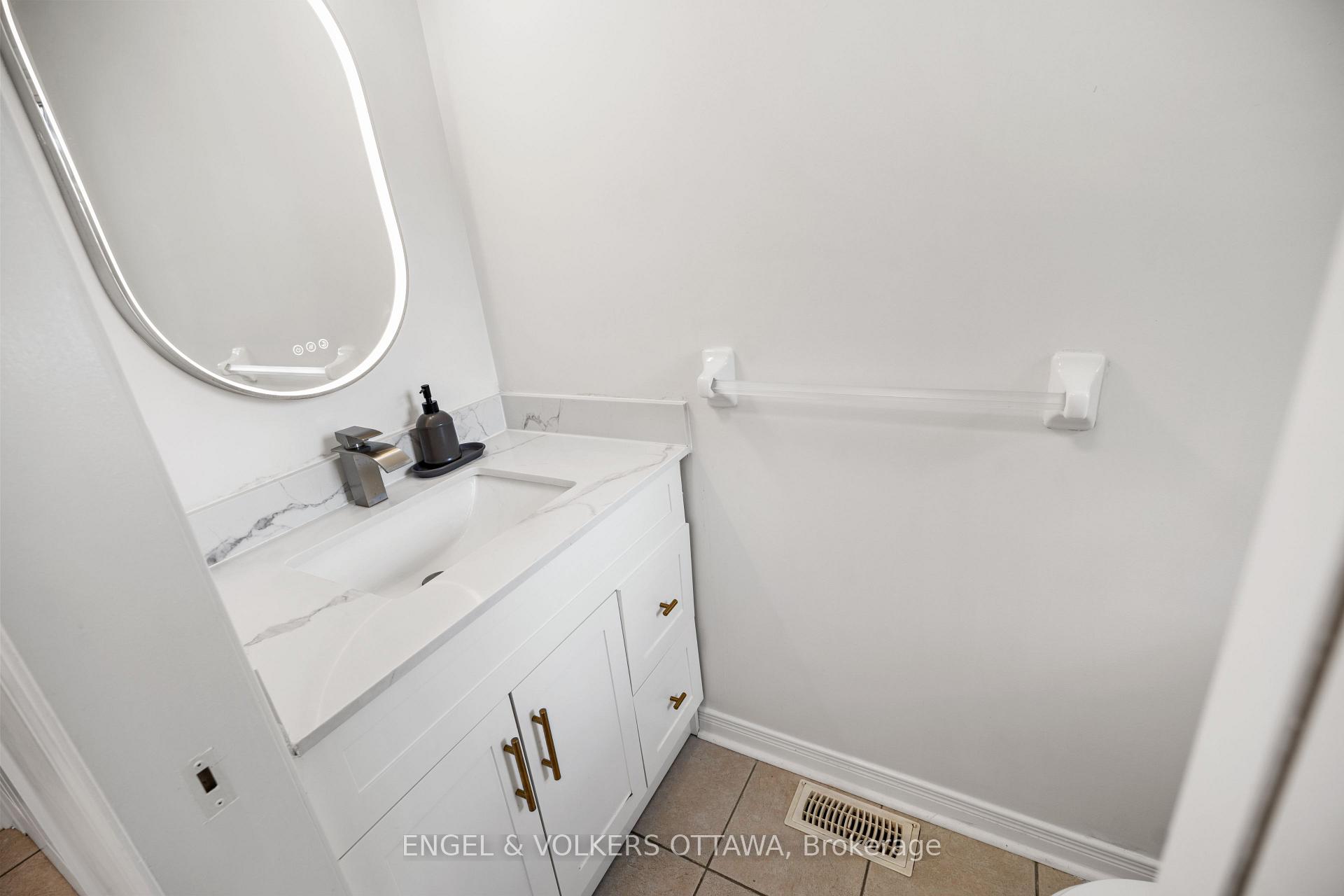 Photo 6 of 18 Cambray Lane, Ottawa, Kanata - Beaverbrook — HOMEH