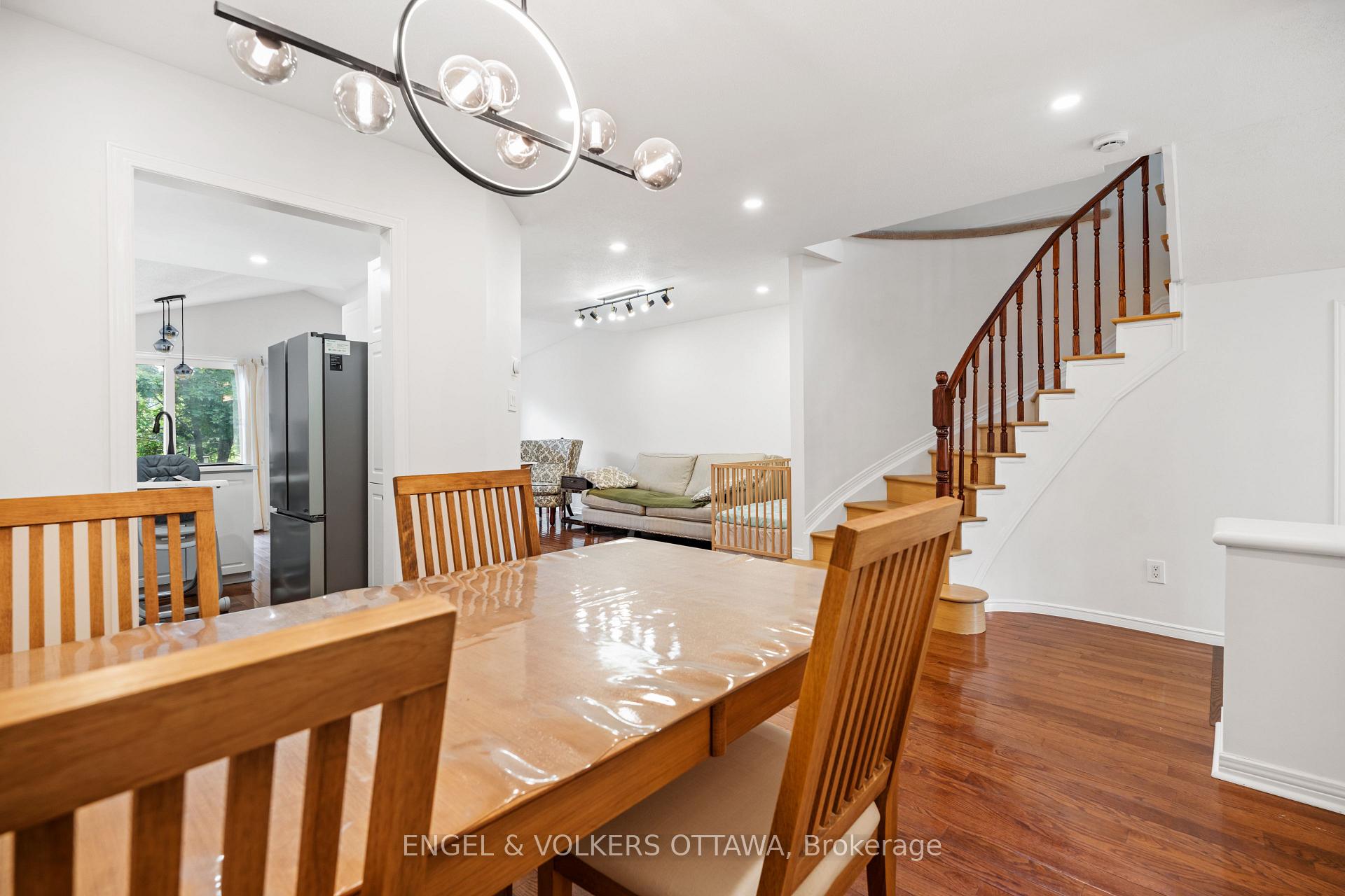 Photo 9 of 18 Cambray Lane, Ottawa, Kanata - Beaverbrook — HOMEH