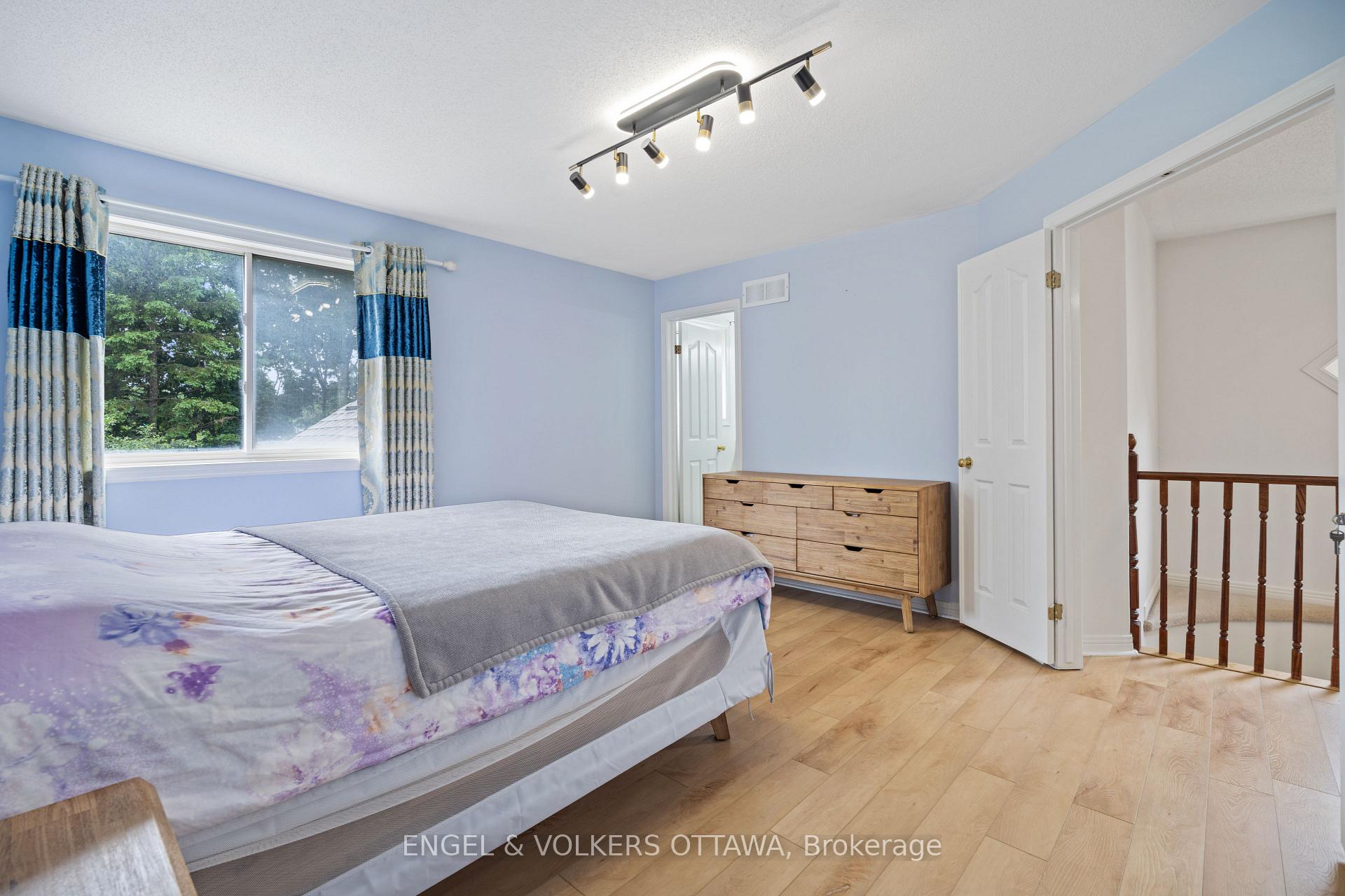 Photo 22 of 18 Cambray Lane, Ottawa, Kanata - Beaverbrook — HOMEH