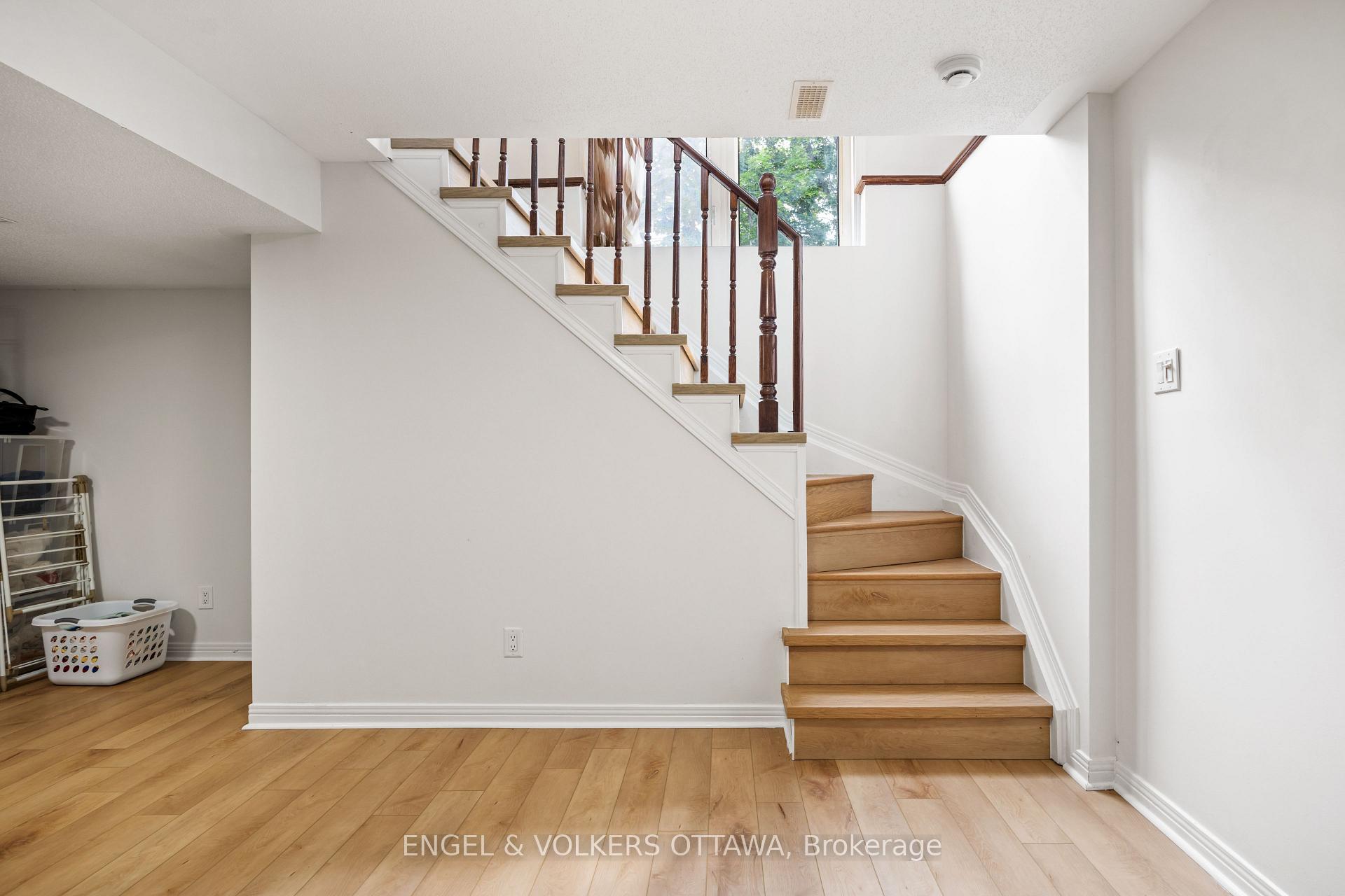Photo 28 of 18 Cambray Lane, Ottawa, Kanata - Beaverbrook — HOMEH