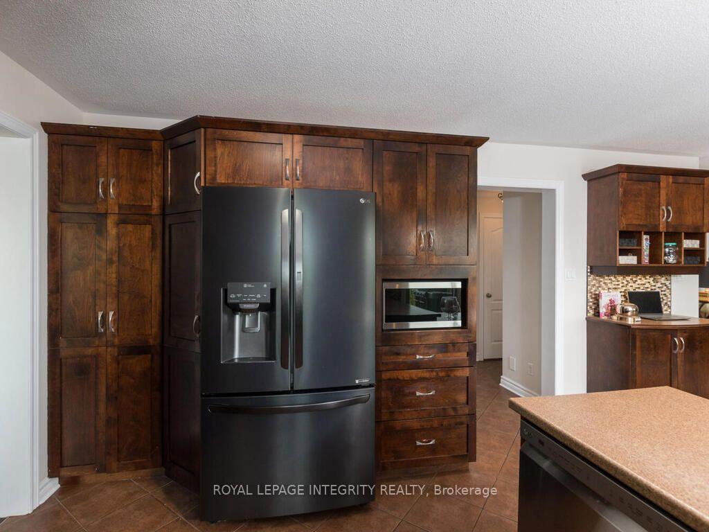 Photo 12 of 111 Comba Drive, Carleton Place, Carleton Place — HOMEH