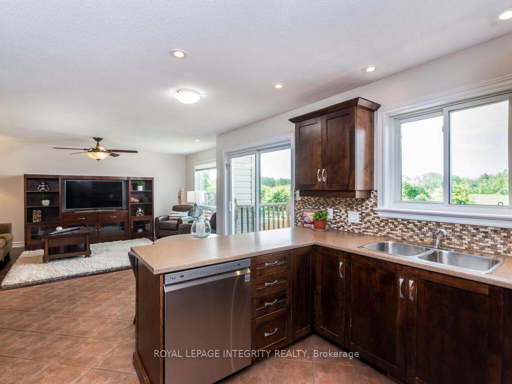 Photo 13 of 111 Comba Drive, Carleton Place, Carleton Place — HOMEH