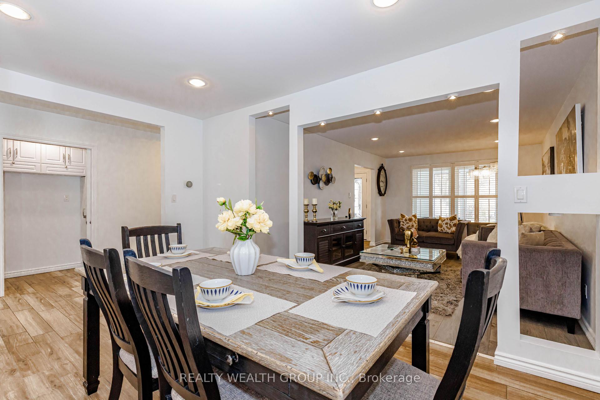 Photo 10 of 688 Antigua Crescent, Oshawa, Northglen — HOMEH