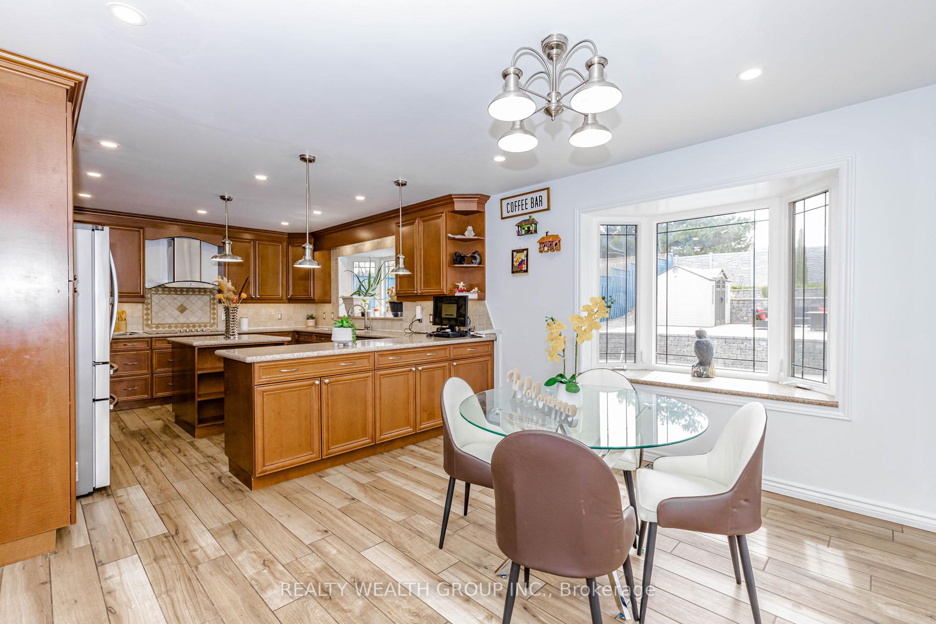 Photo 15 of 688 Antigua Crescent, Oshawa, Northglen — HOMEH
