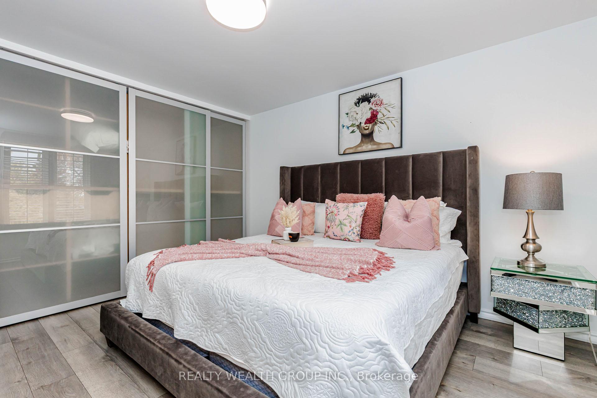 Photo 19 of 688 Antigua Crescent, Oshawa, Northglen — HOMEH