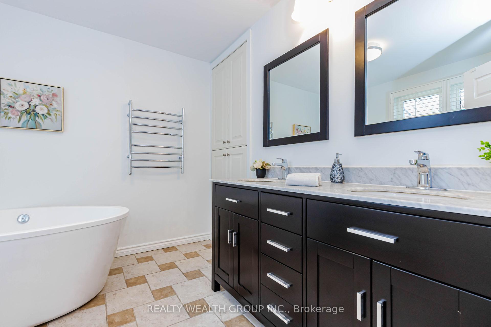 Photo 22 of 688 Antigua Crescent, Oshawa, Northglen — HOMEH