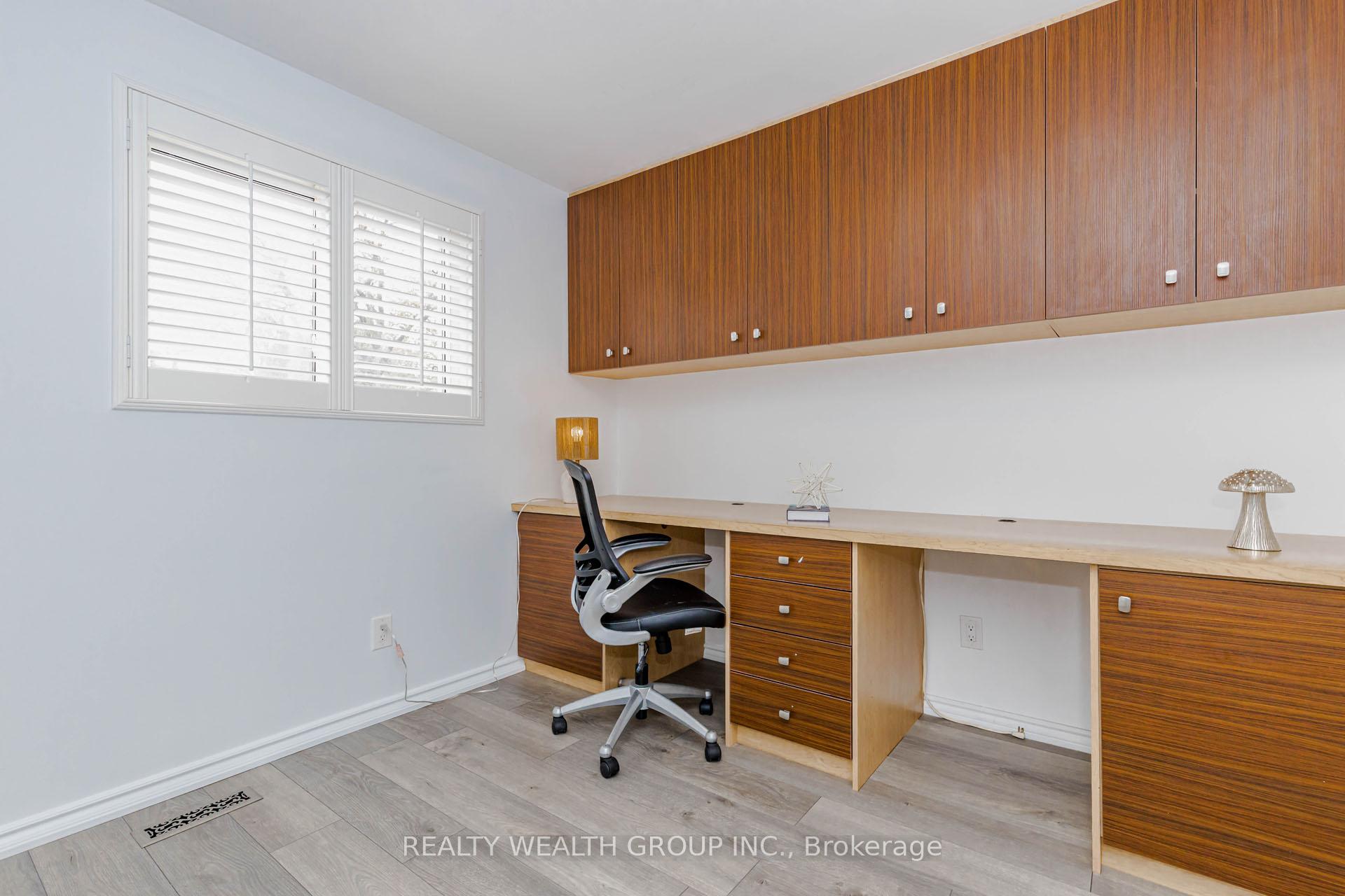 Photo 25 of 688 Antigua Crescent, Oshawa, Northglen — HOMEH