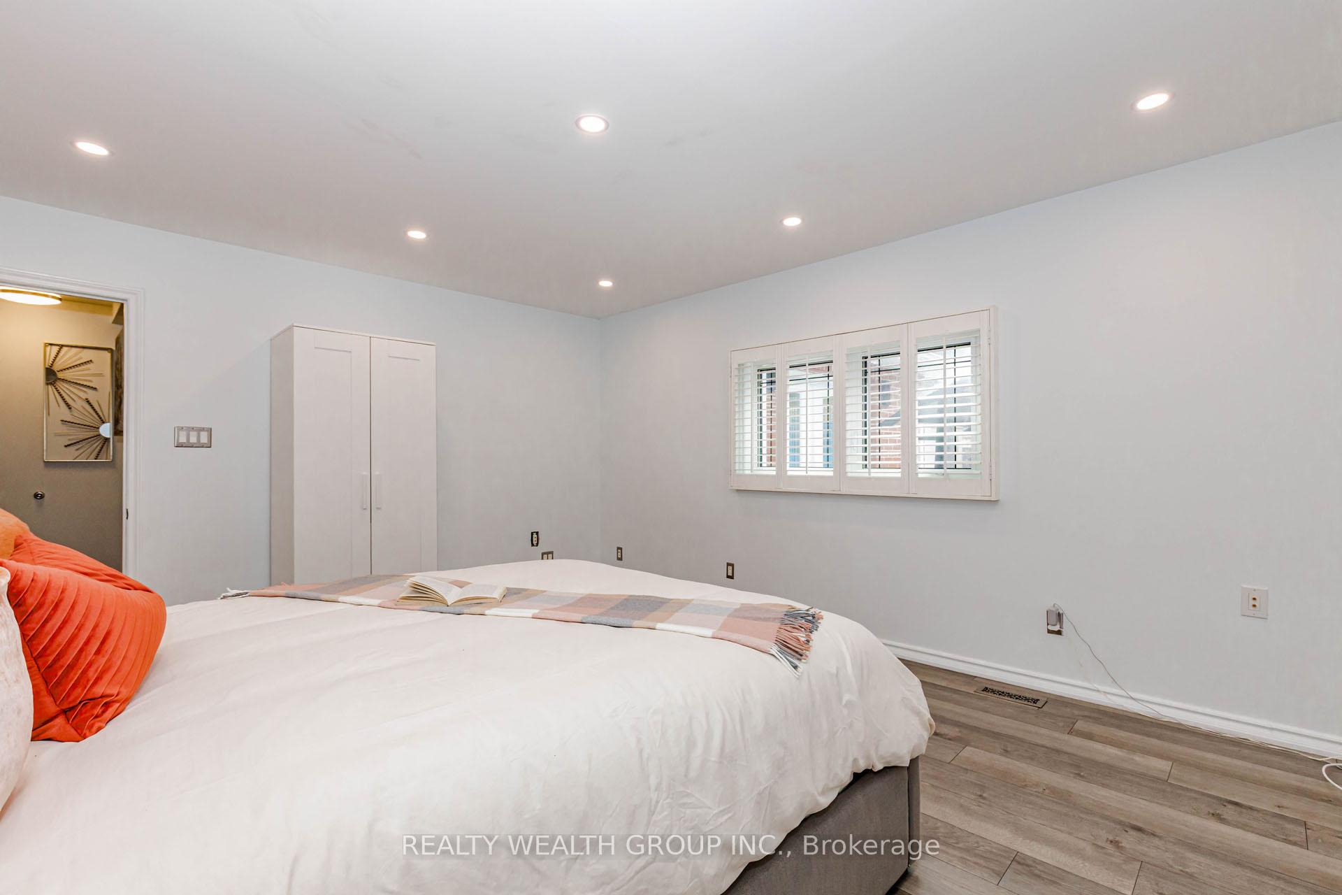 Photo 29 of 688 Antigua Crescent, Oshawa, Northglen — HOMEH