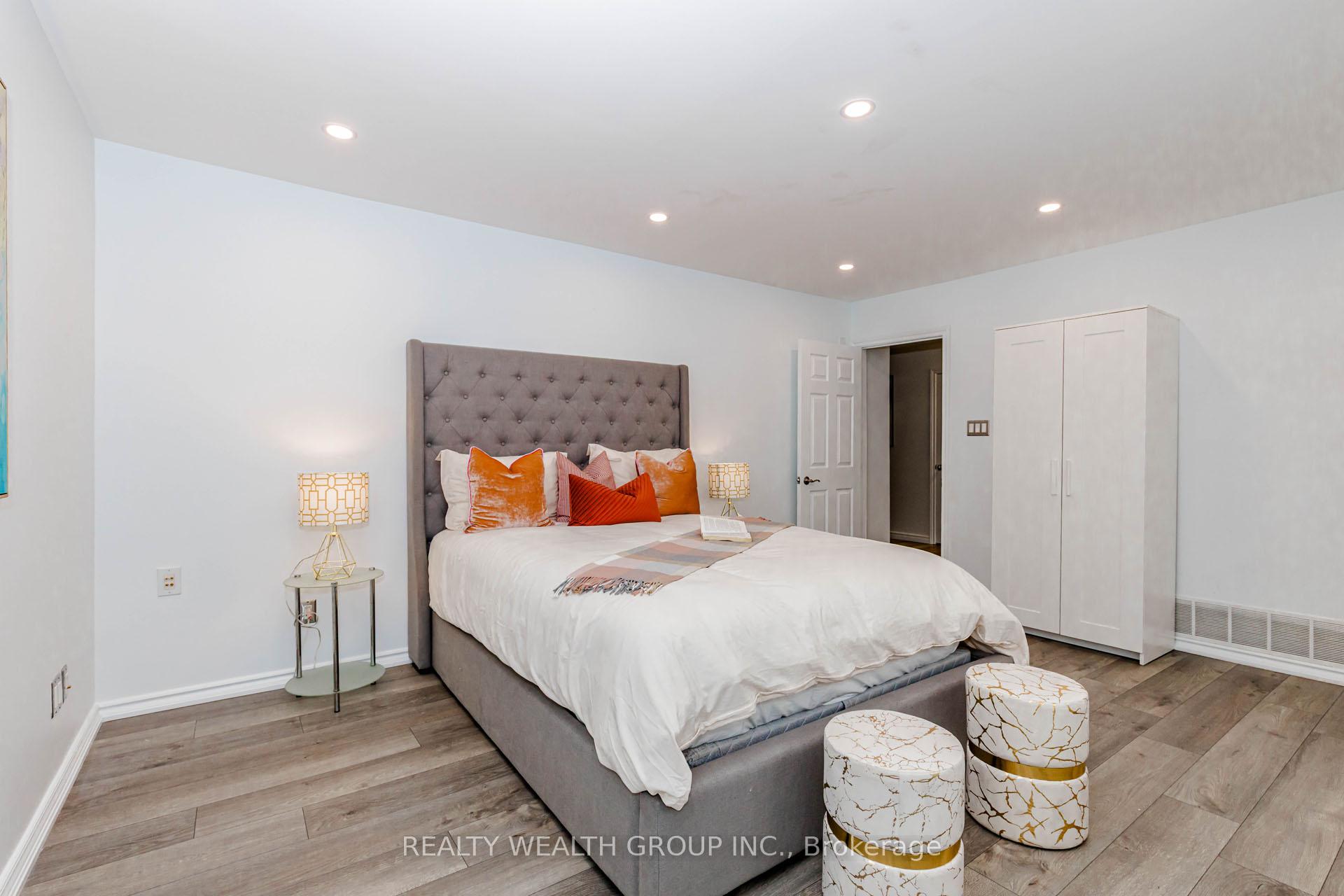 Photo 30 of 688 Antigua Crescent, Oshawa, Northglen — HOMEH