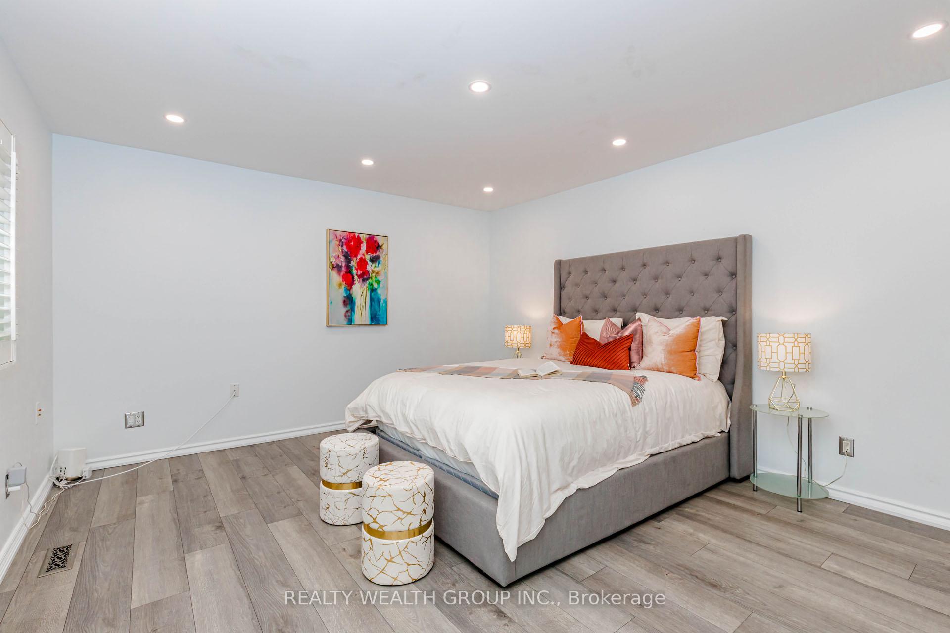 Photo 31 of 688 Antigua Crescent, Oshawa, Northglen — HOMEH