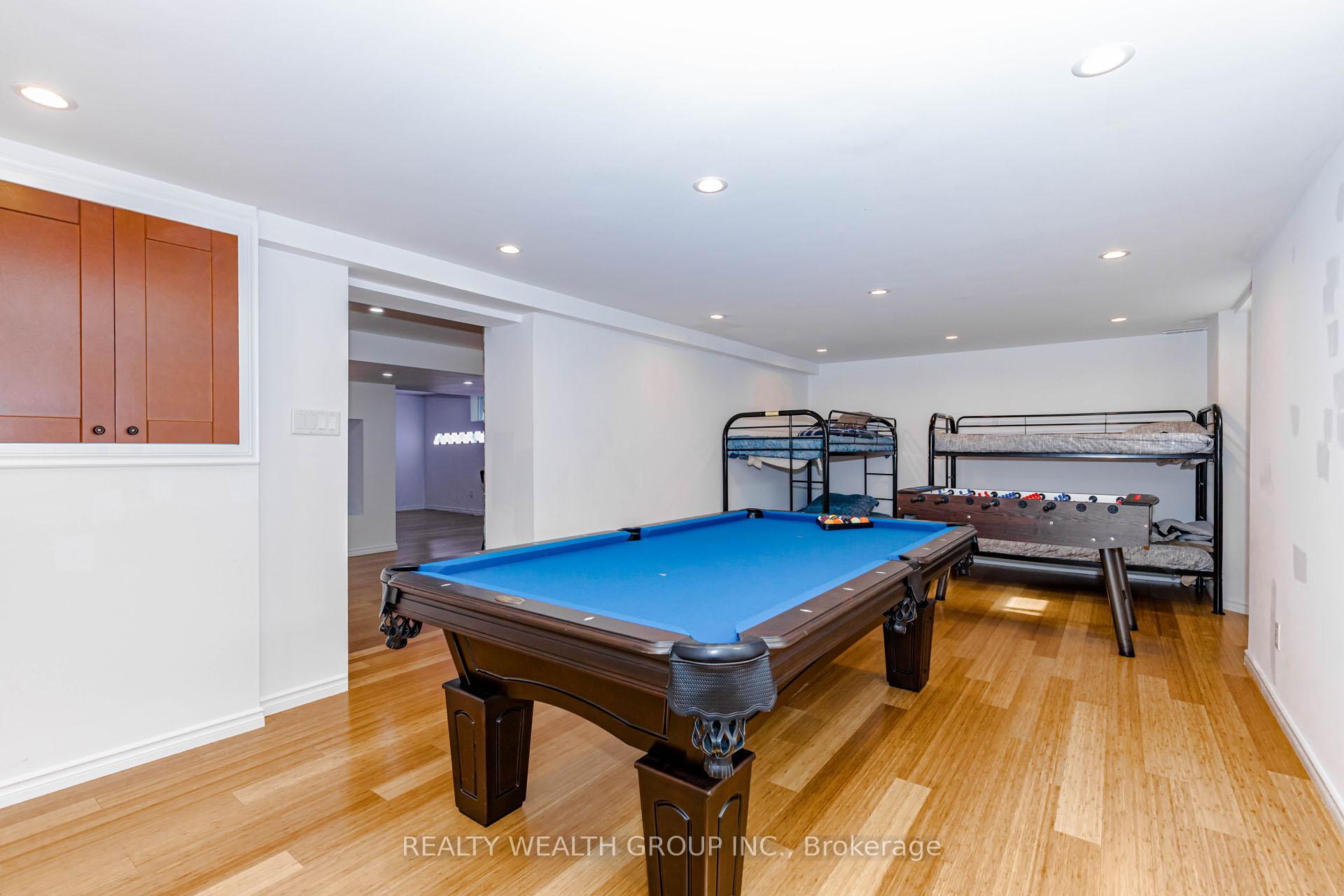 Photo 35 of 688 Antigua Crescent, Oshawa, Northglen — HOMEH