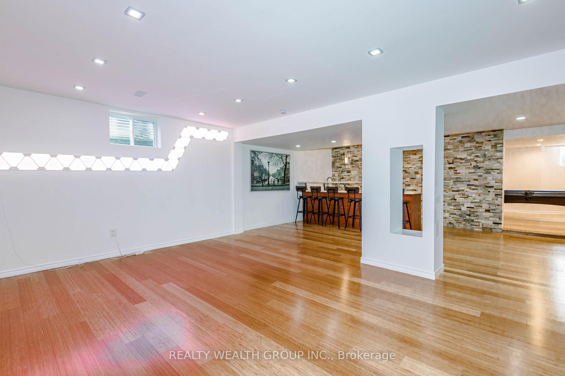Photo 38 of 688 Antigua Crescent, Oshawa, Northglen — HOMEH