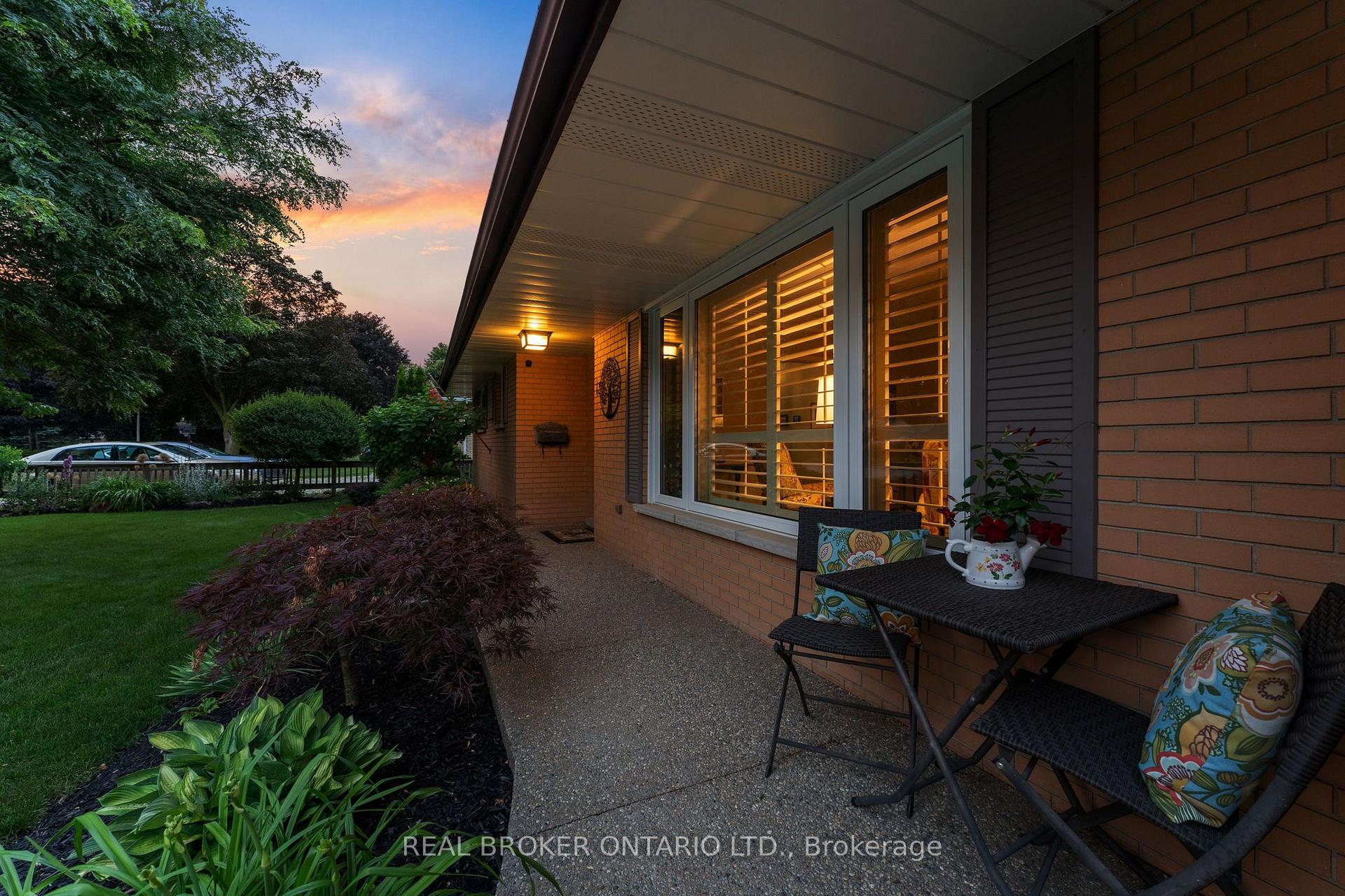 Photo 3 of 13 Bluebird Place, Woolwich, Elmira — HOMEH