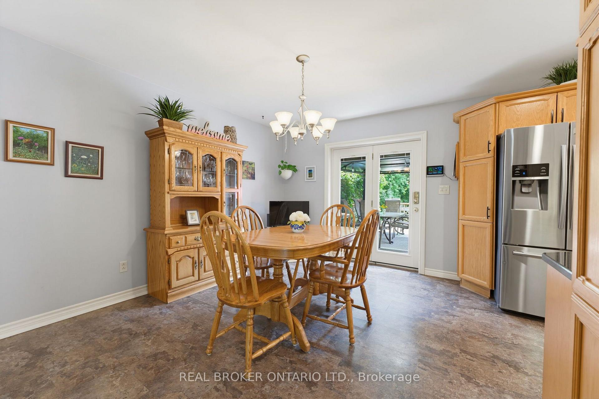 Photo 9 of 13 Bluebird Place, Woolwich, Elmira — HOMEH