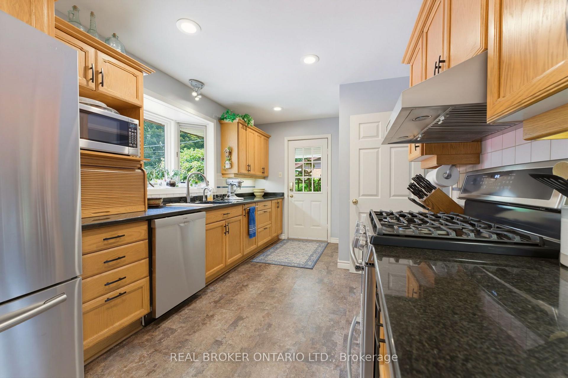 Photo 10 of 13 Bluebird Place, Woolwich, Elmira — HOMEH