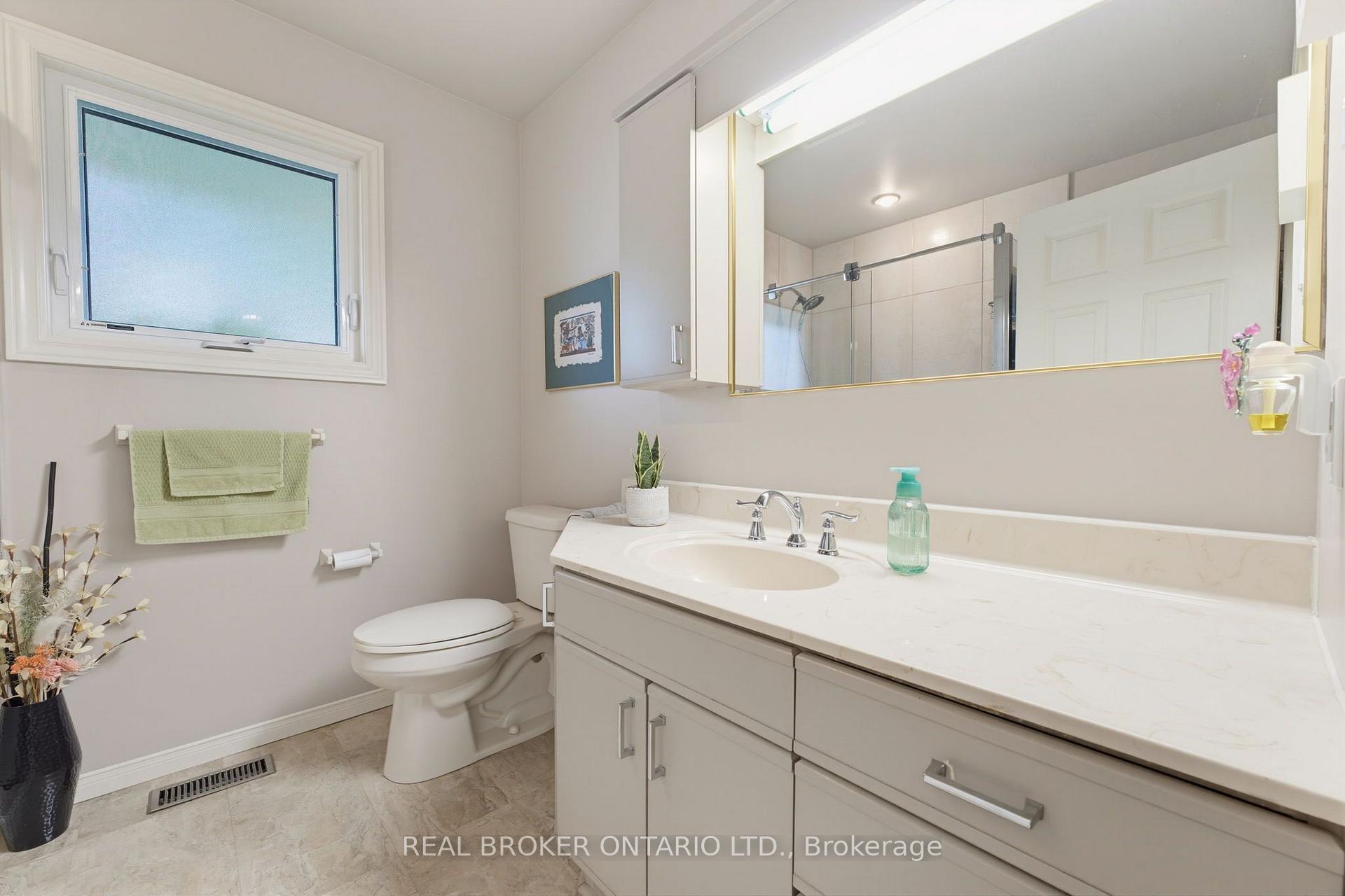 Photo 17 of 13 Bluebird Place, Woolwich, Elmira — HOMEH