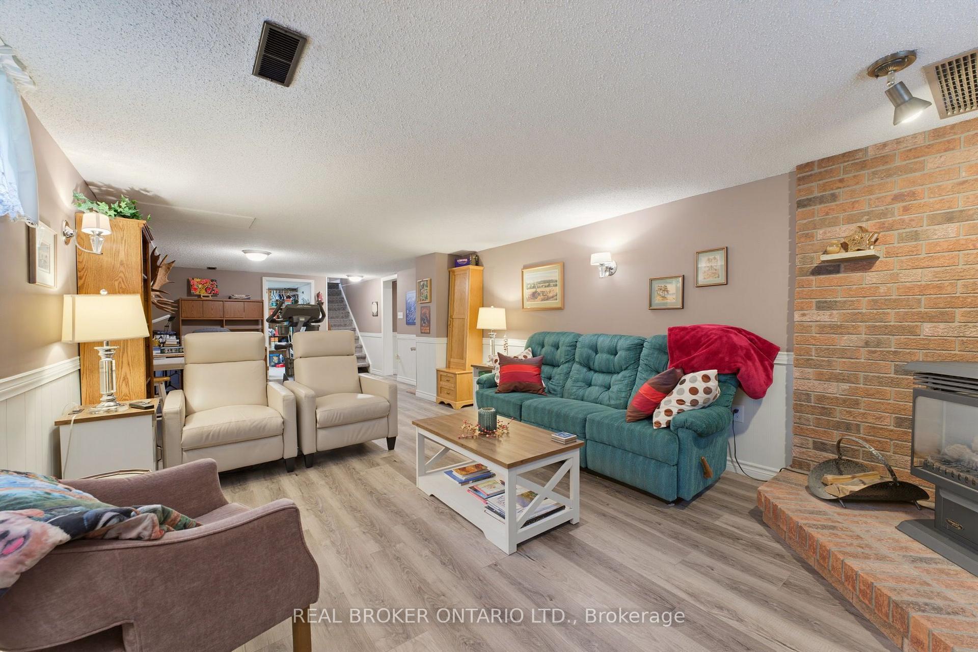 Photo 20 of 13 Bluebird Place, Woolwich, Elmira — HOMEH