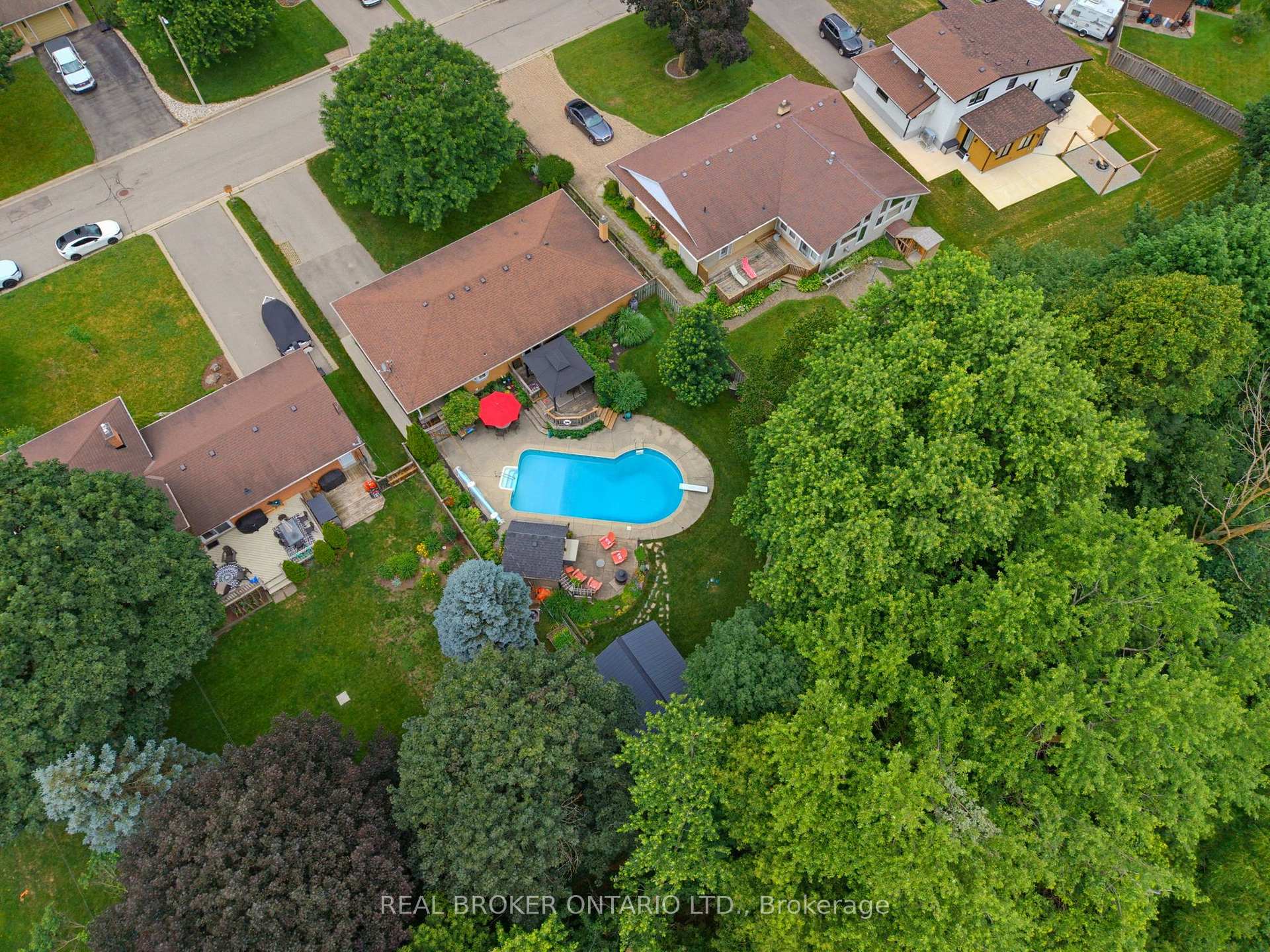 Photo 31 of 13 Bluebird Place, Woolwich, Elmira — HOMEH
