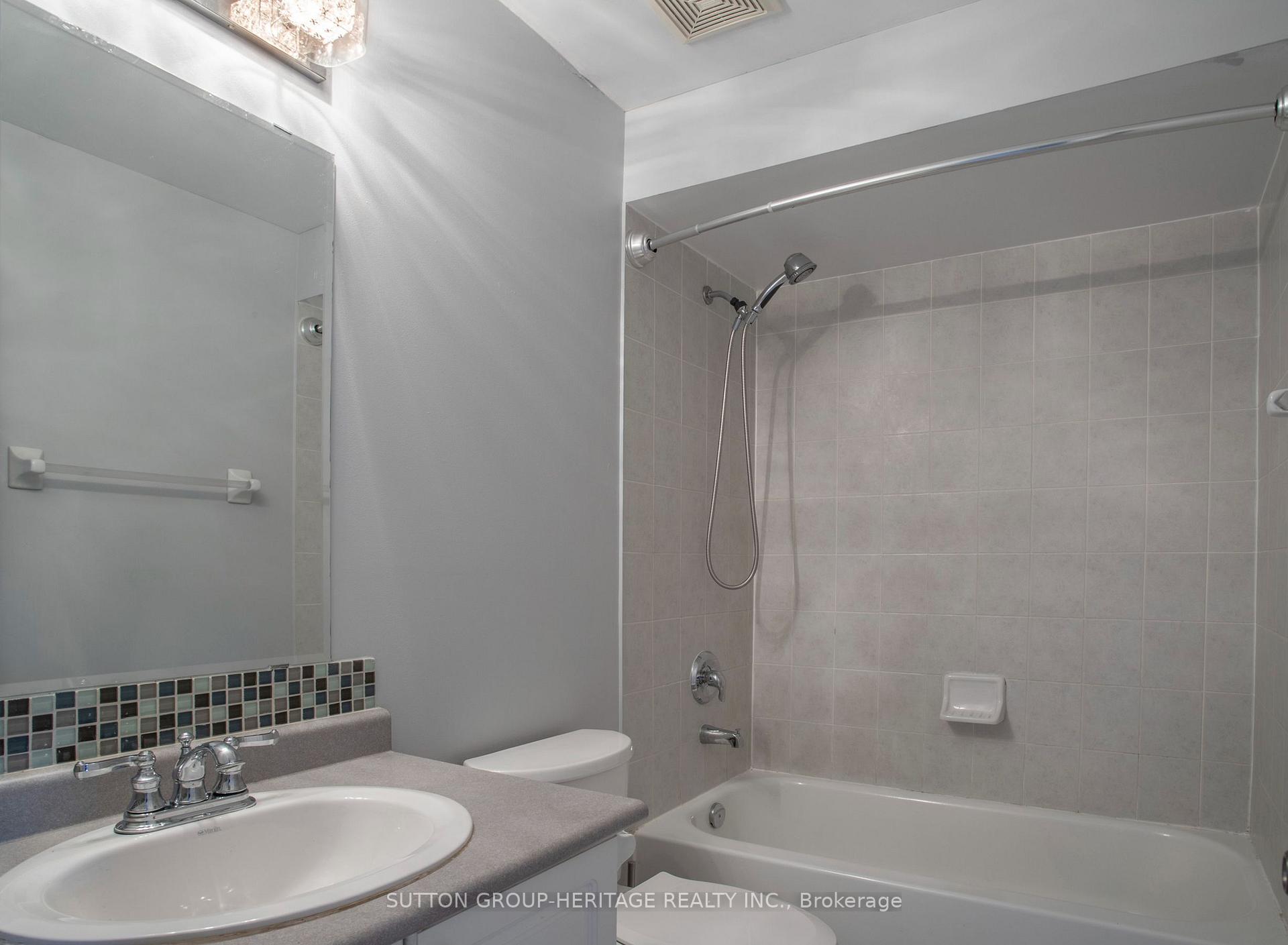Photo 28 of 5 Davidson Street, Whitby, Williamsburg — HOMEH