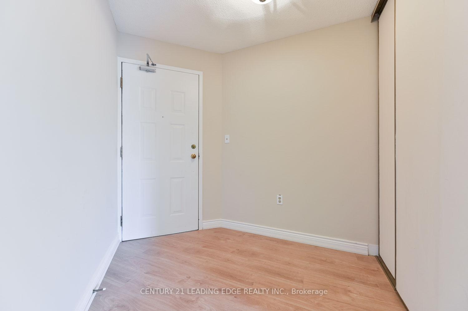 Photo 4 of Unit PH2, 100 Anna Russell Way, Markham, Unionville — HOMEH