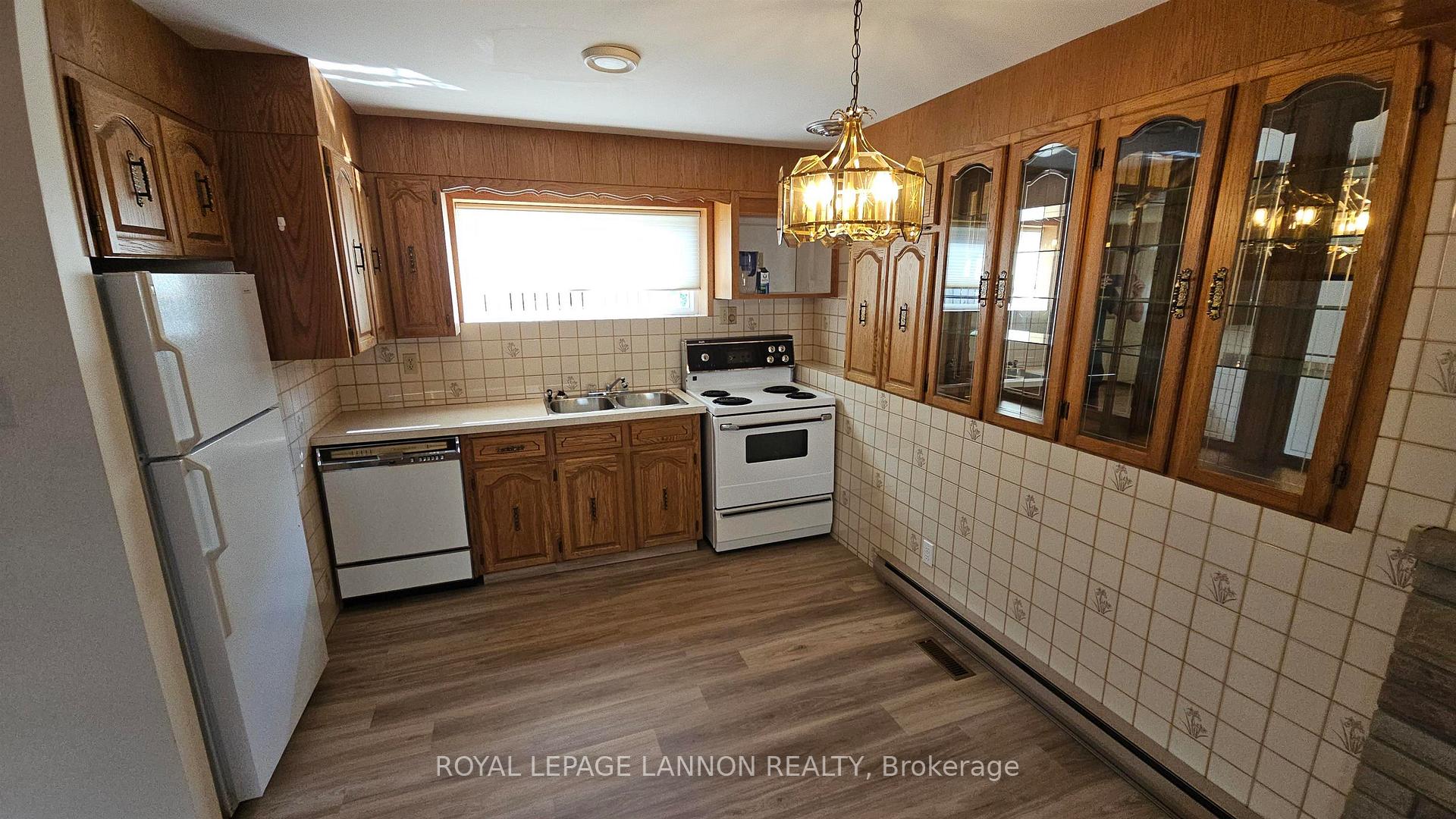 Photo 12 of 116 Ruttan Street, Thunder Bay, Shuniah — HOMEH