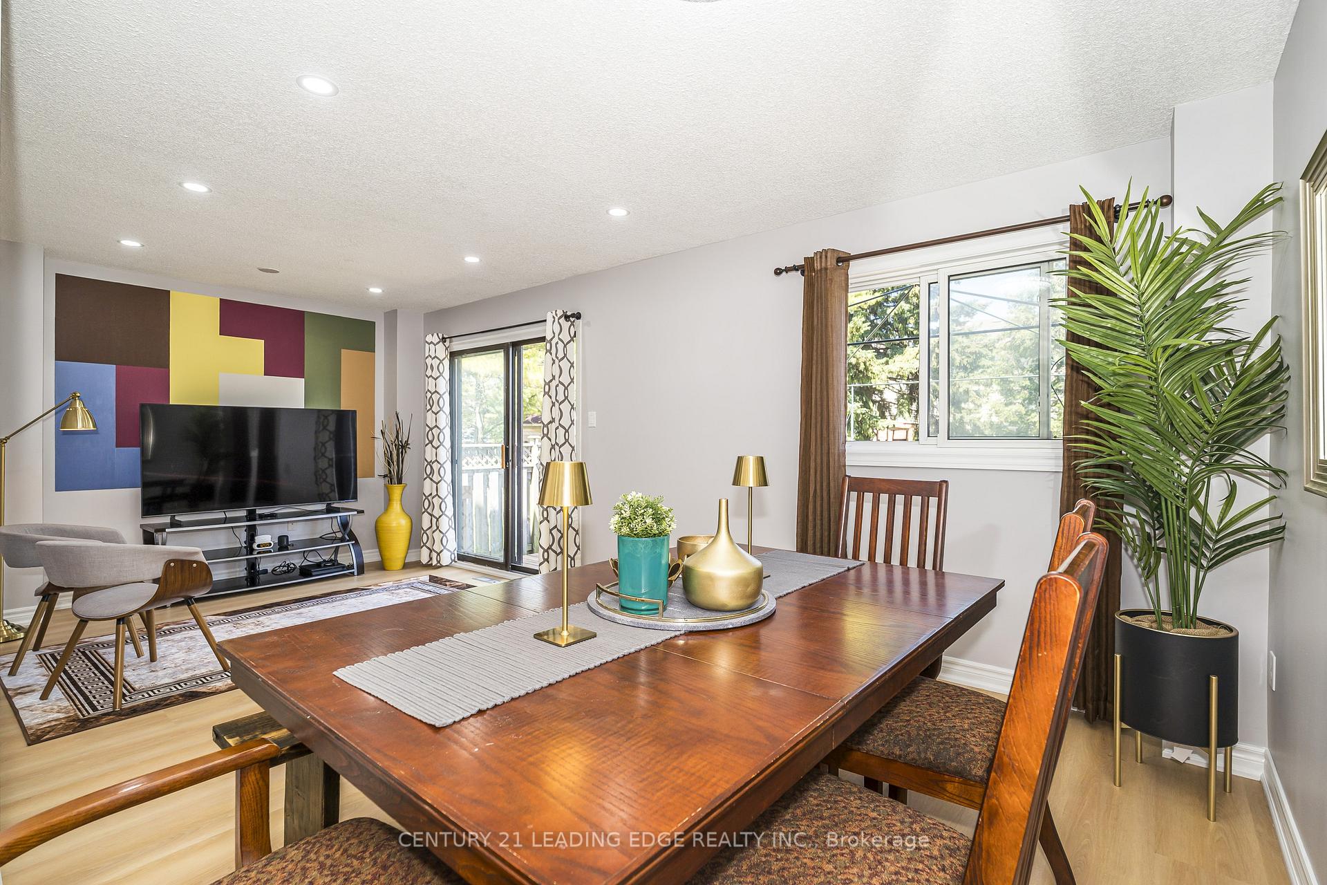 Photo 8 of 42 Hewitt Crescent, Ajax, South East — HOMEH