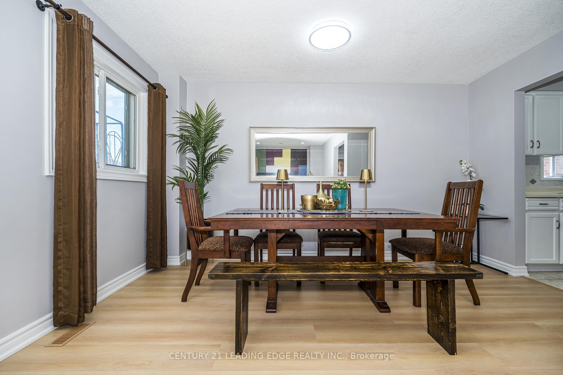 Photo 10 of 42 Hewitt Crescent, Ajax, South East — HOMEH