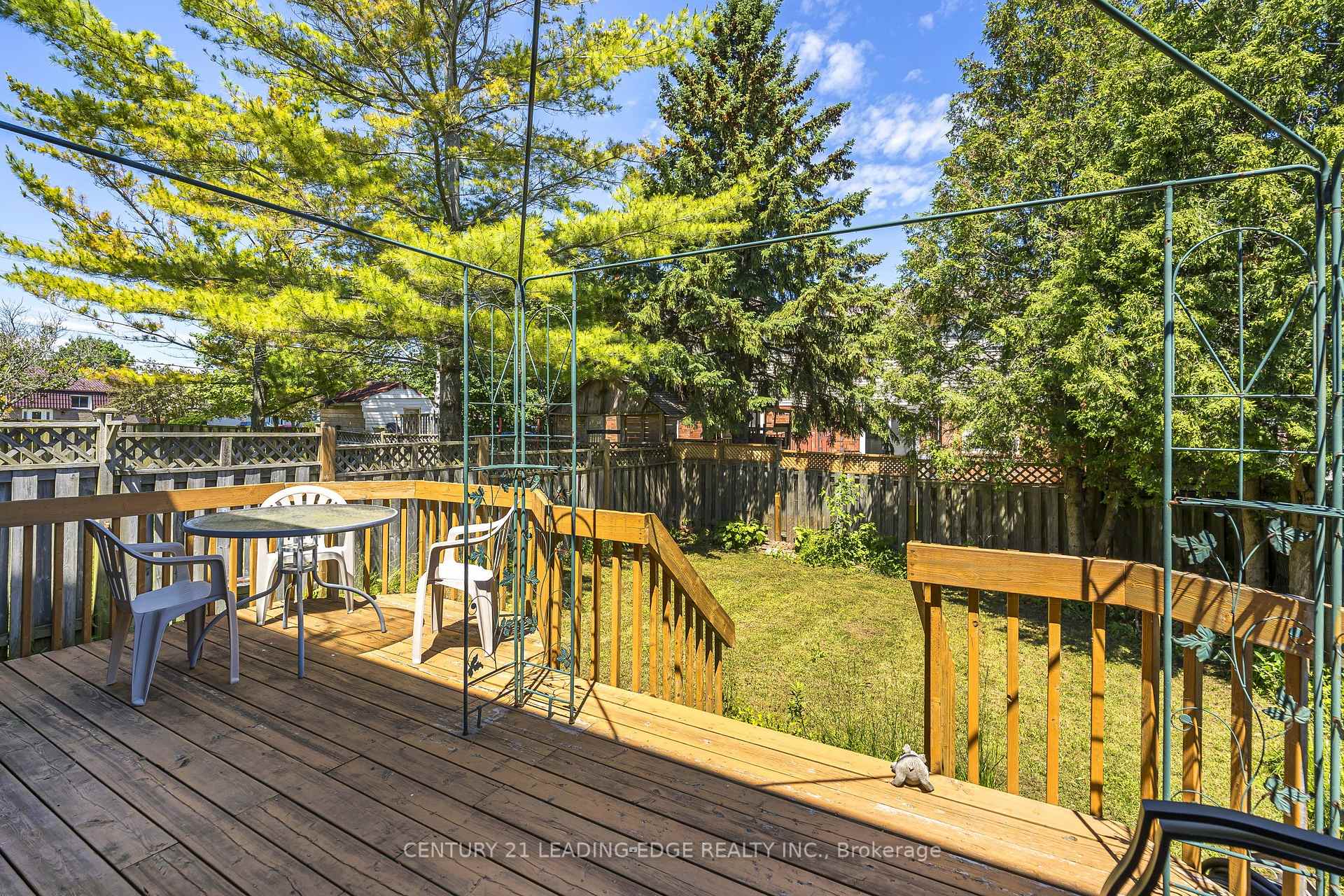 Photo 39 of 42 Hewitt Crescent, Ajax, South East — HOMEH