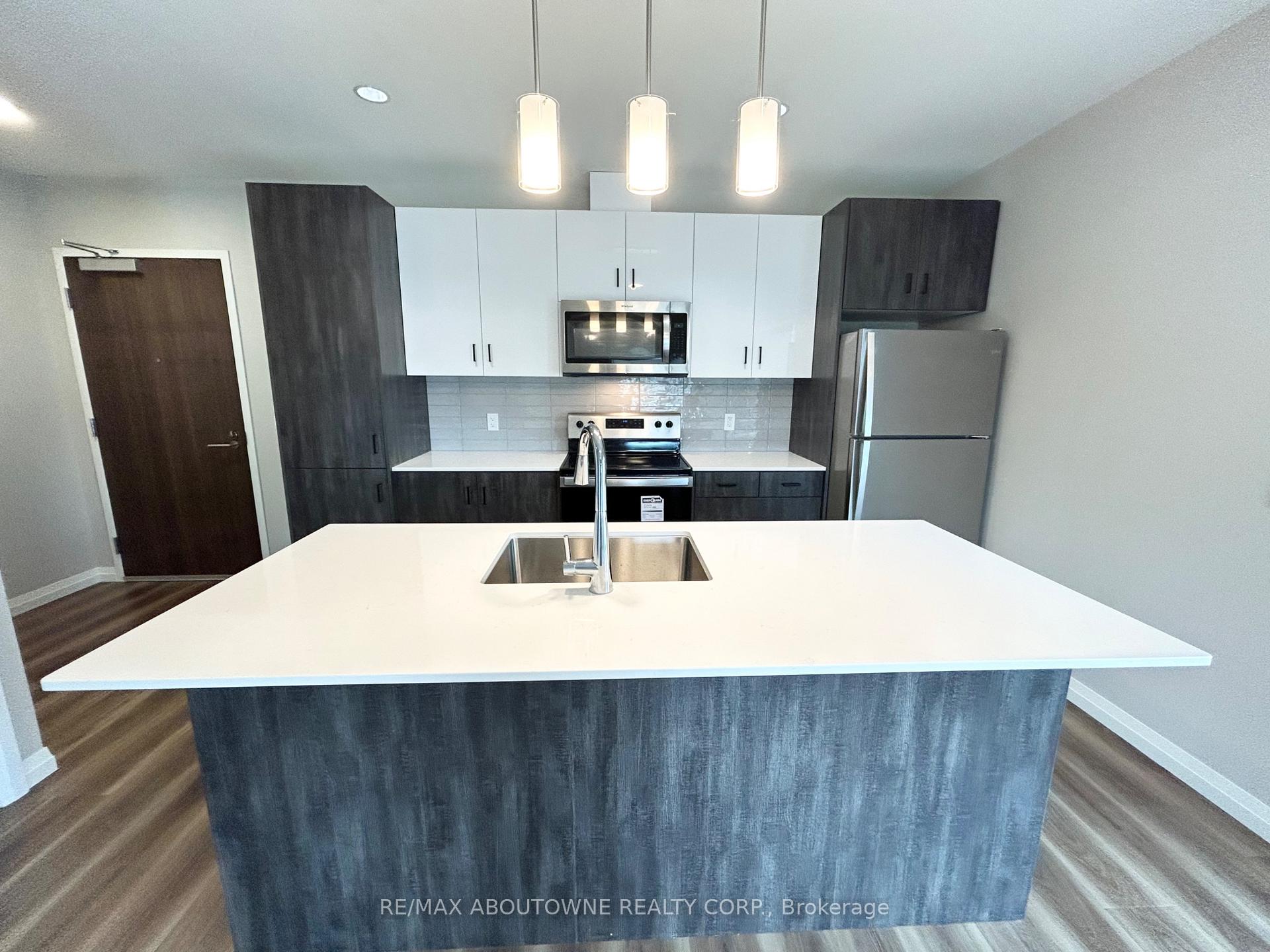Photo 4 of Unit 117, 28 Westhill Drive, Waterloo, Westvale — HOMEH