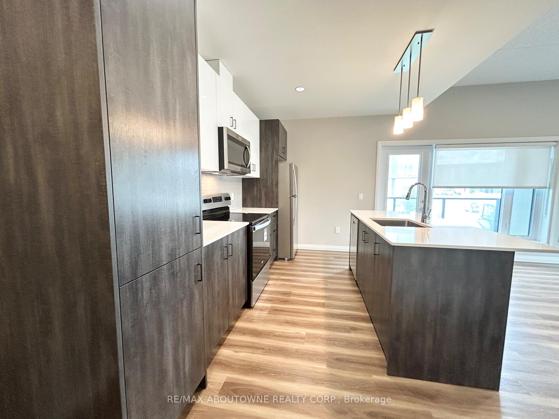Photo 5 of Unit 117, 28 Westhill Drive, Waterloo, Westvale — HOMEH